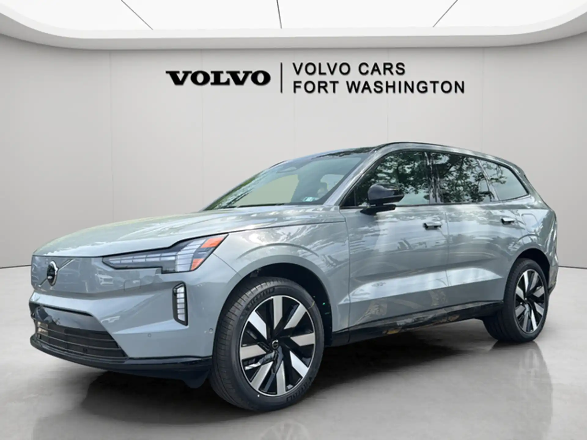 2026 Volvo EX90 Twin Motor Plus 7-Seater's photo