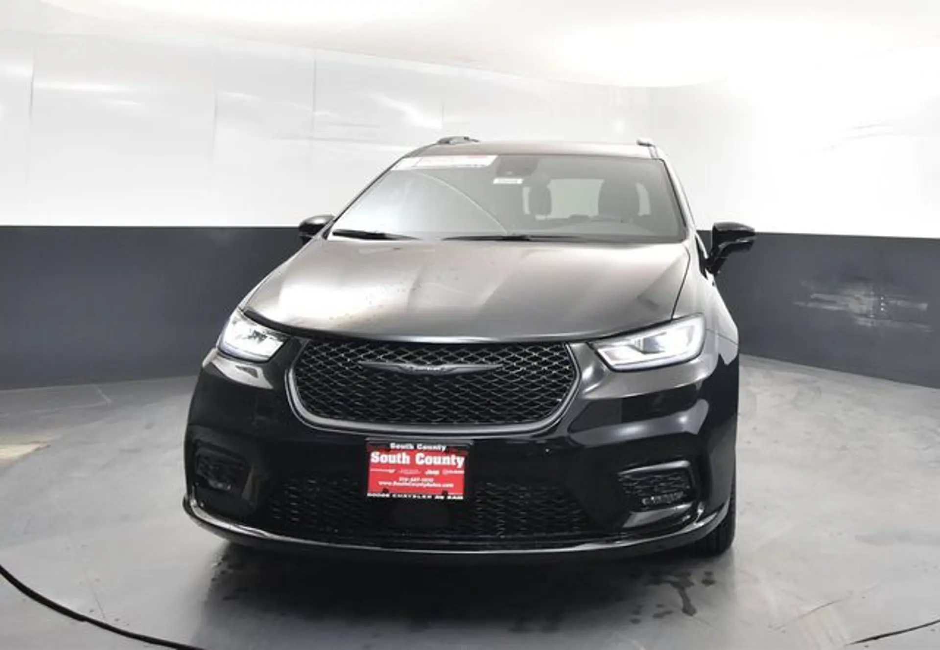 2026 Chrysler Pacifica Select photo 3