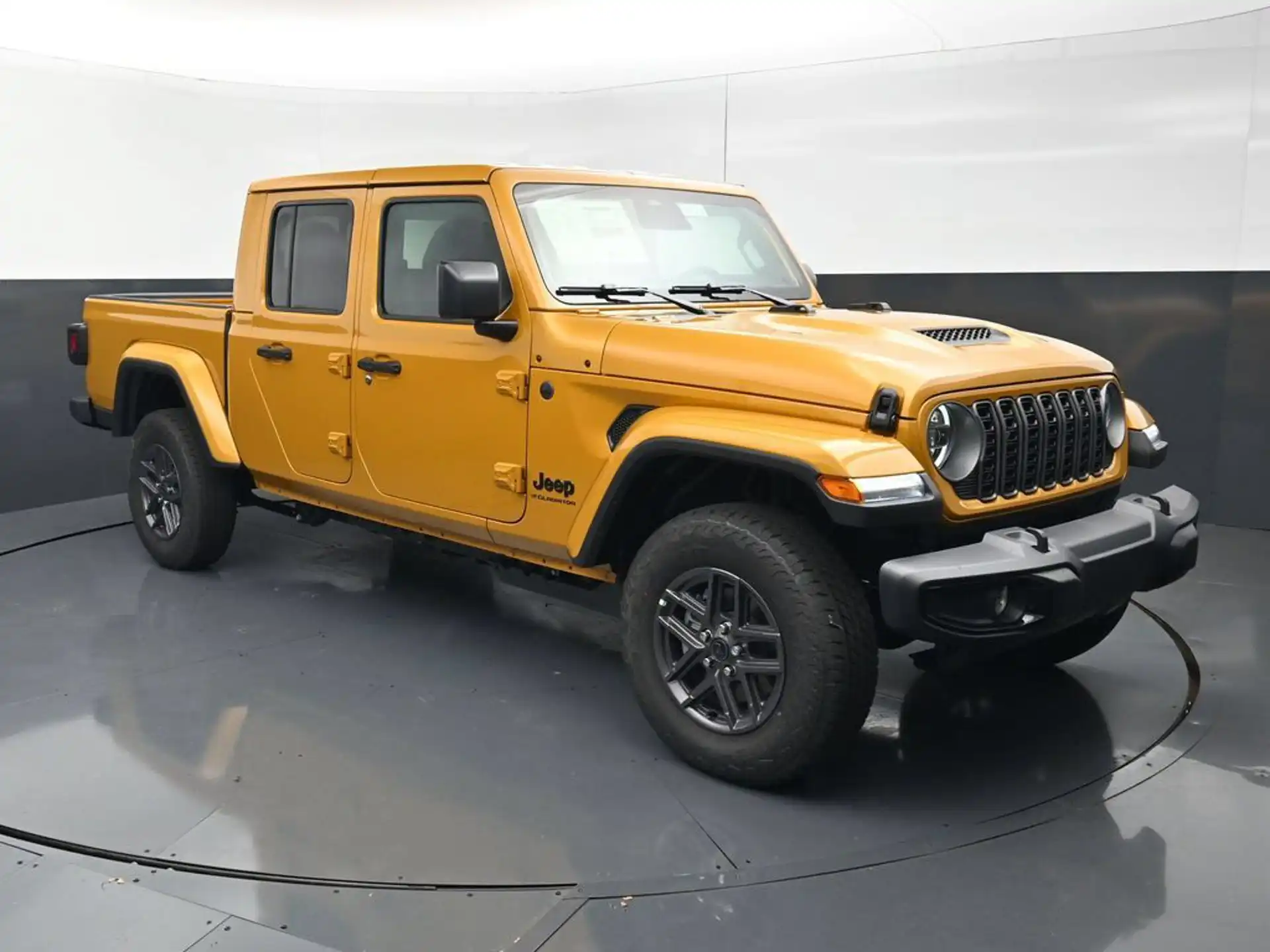 2026 Jeep Gladiator Sport S Auto's photo