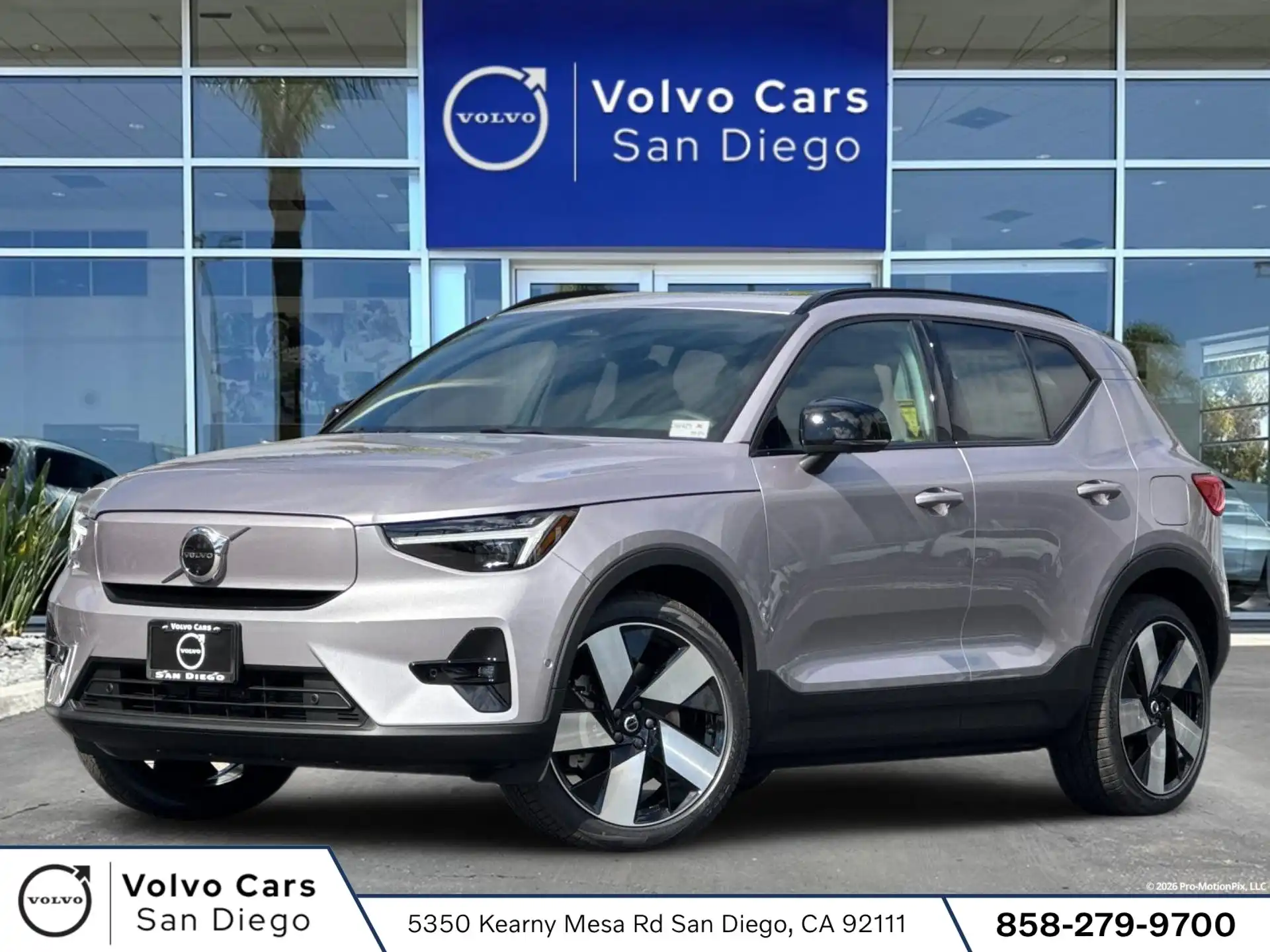 2026 Volvo EX40 Single Motor Extended Range Plus's photo