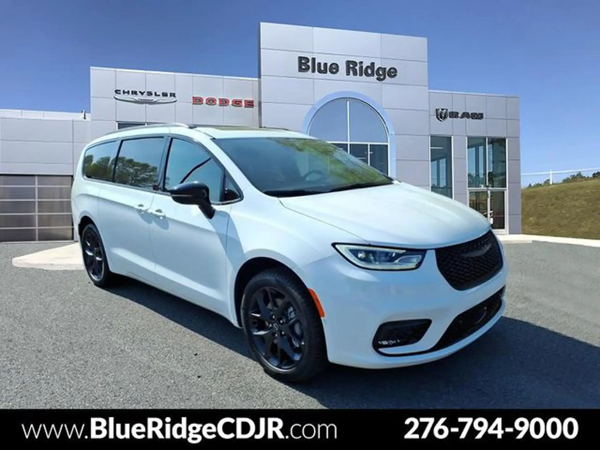 2026 Chrysler Pacifica Limited AWD photo 1
