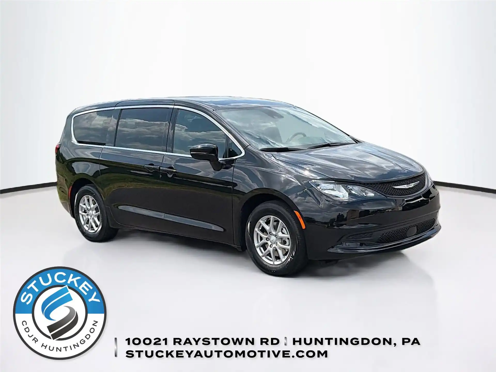 2027 Chrysler Voyager LX's photo