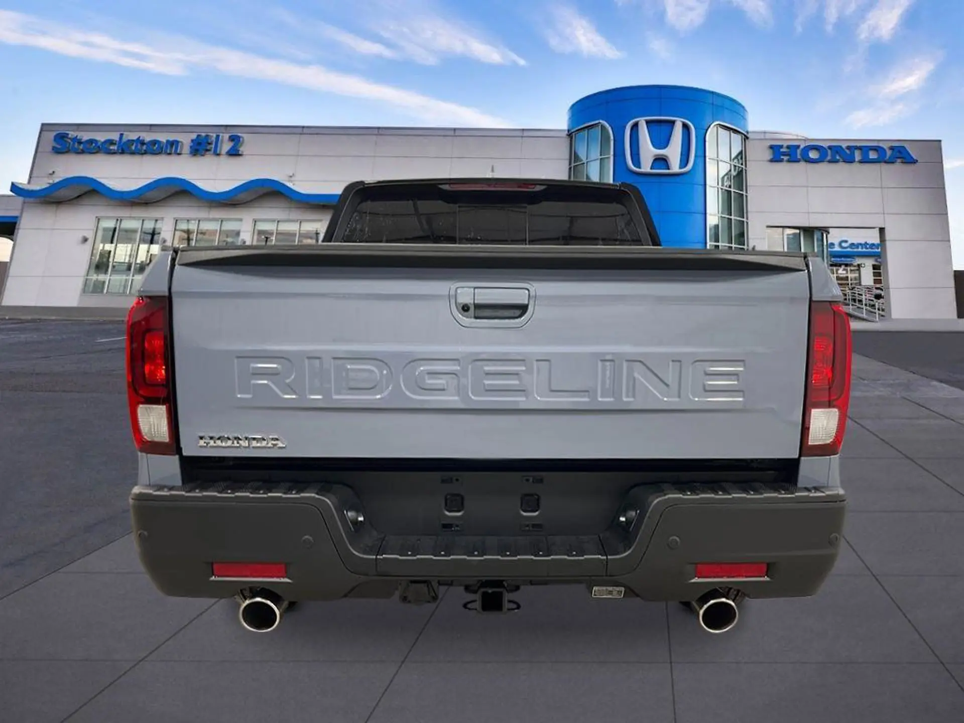 2026 Honda Ridgeline Black Edition photo 4