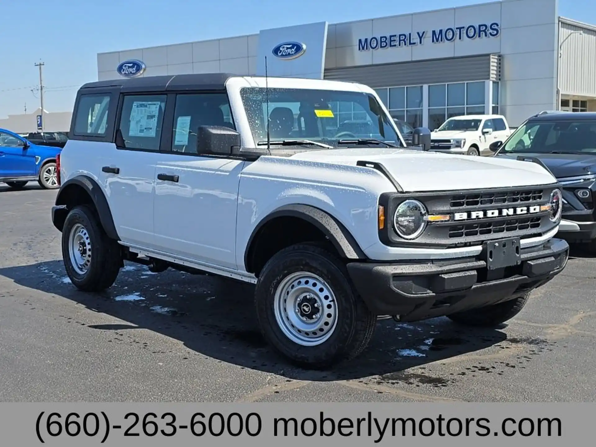 2025 Ford Bronco Base 4x4's photo