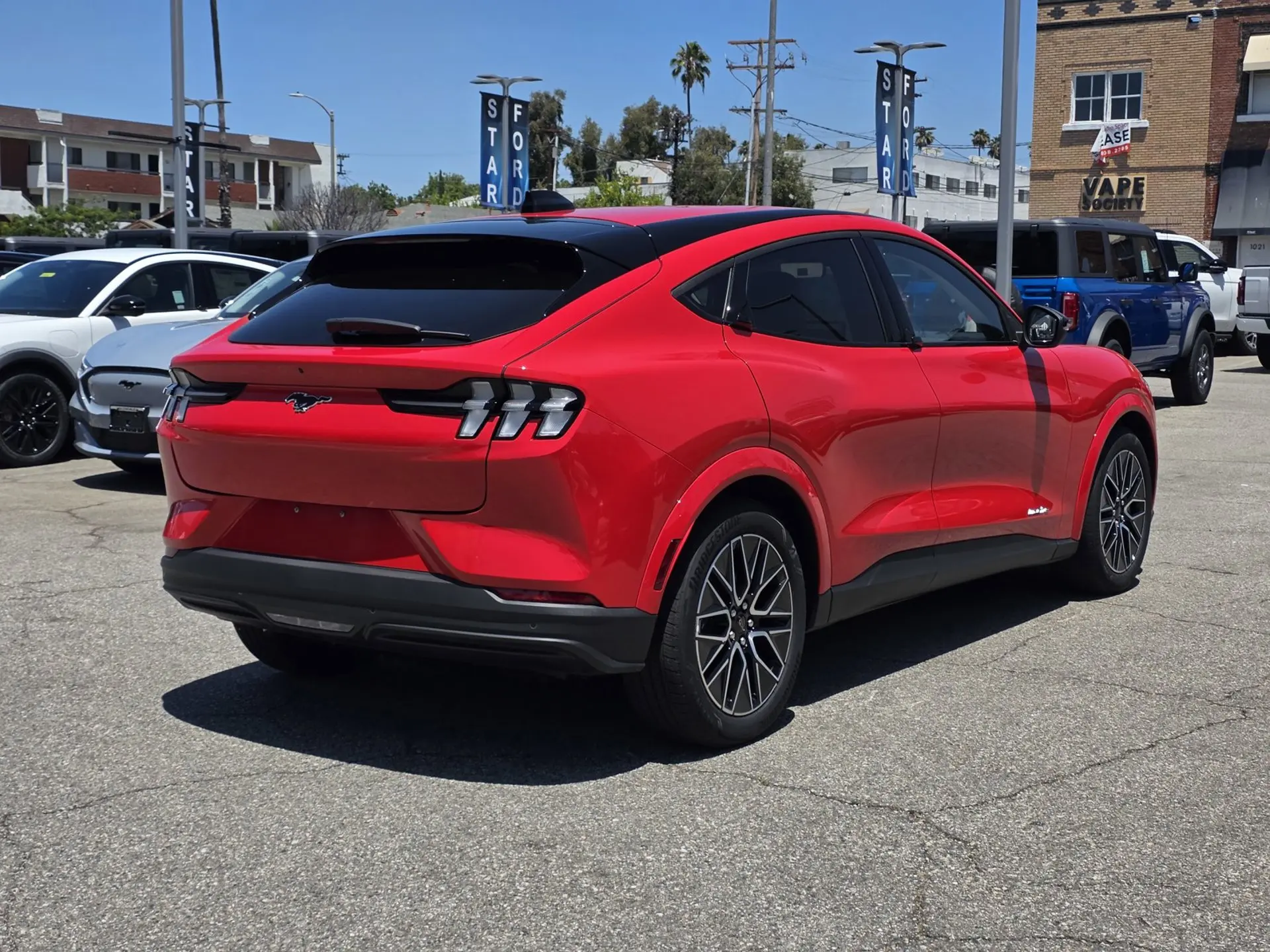 2026 Ford Mustang-Mach-e Premium photo 4
