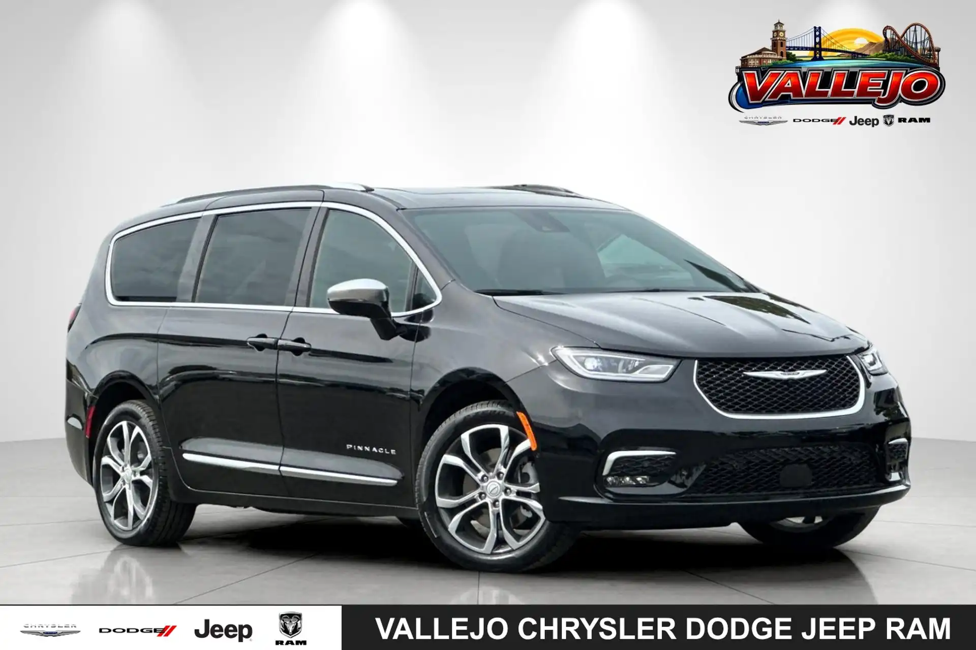 2026 Chrysler Pacifica Pinnacle AWD's photo