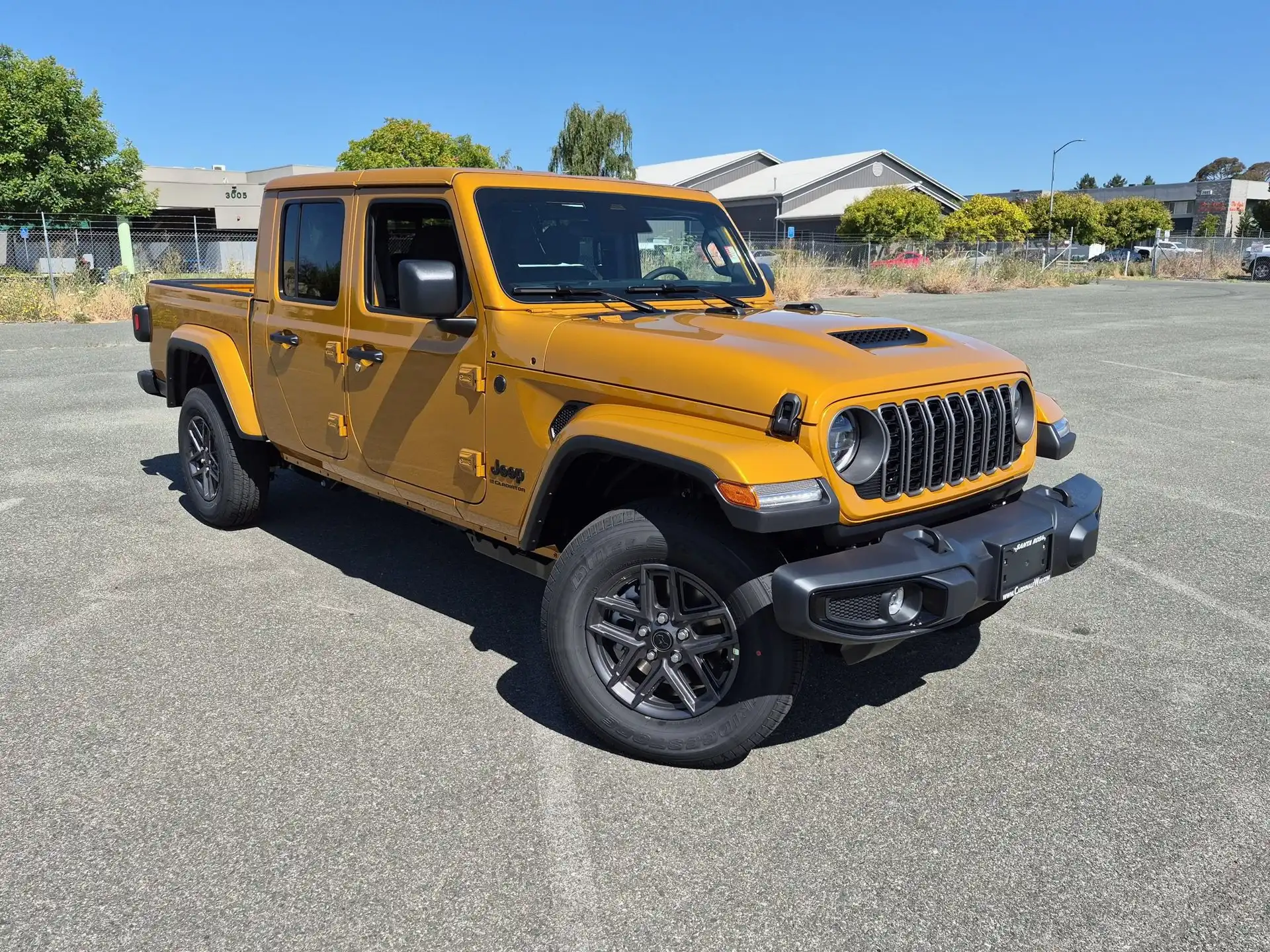 2026 Jeep Gladiator Sport S Auto's photo