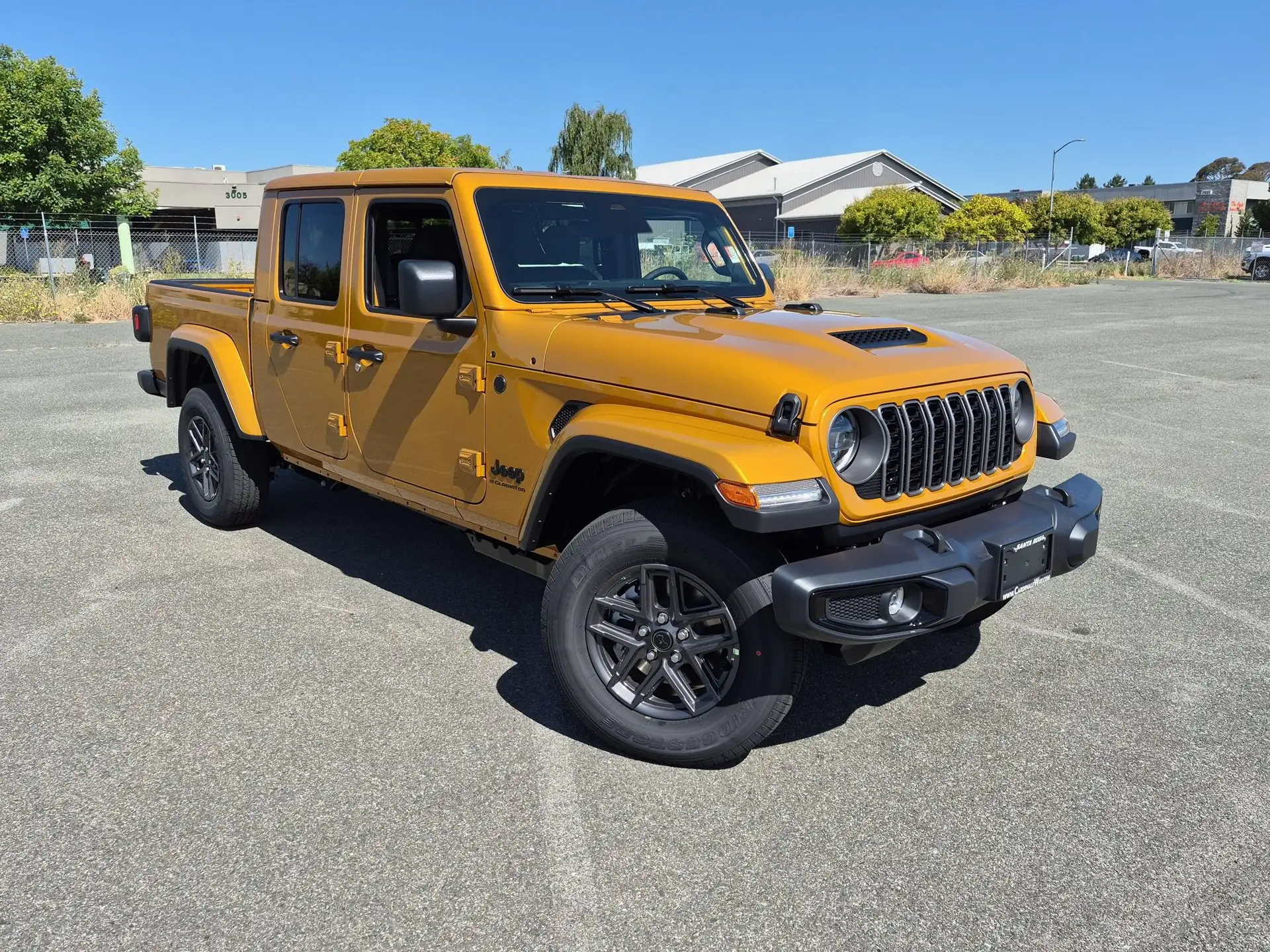 2026 Jeep Gladiator Sport S Auto's photo