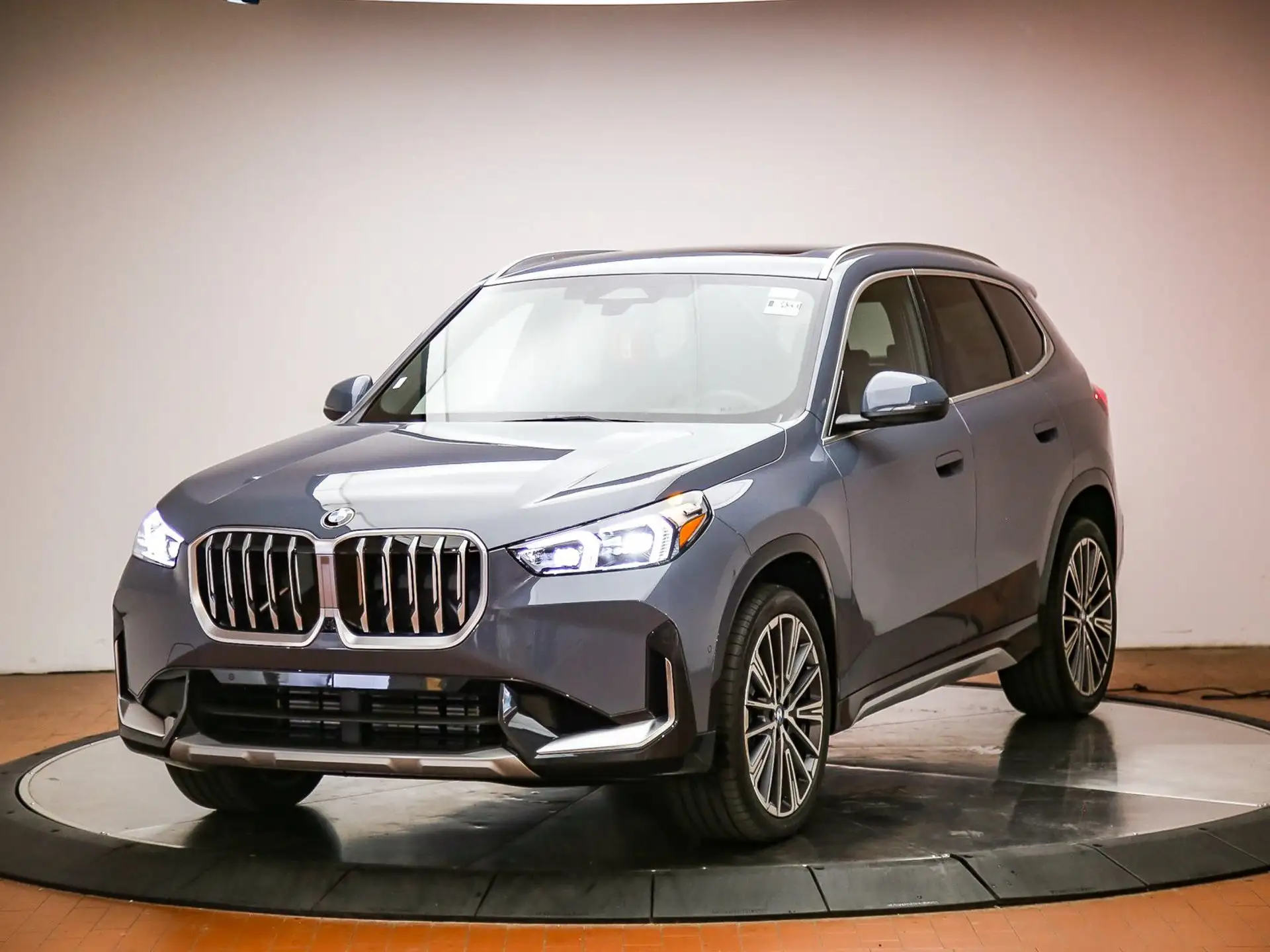 2026 BMW X1 xDrive28i's photo