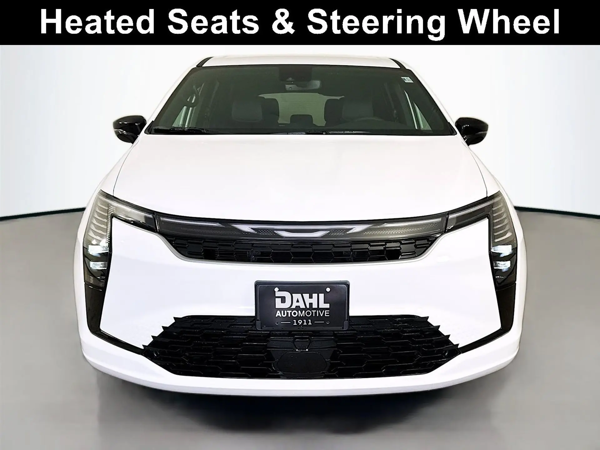 2027 Chrysler Pacifica Select photo 3