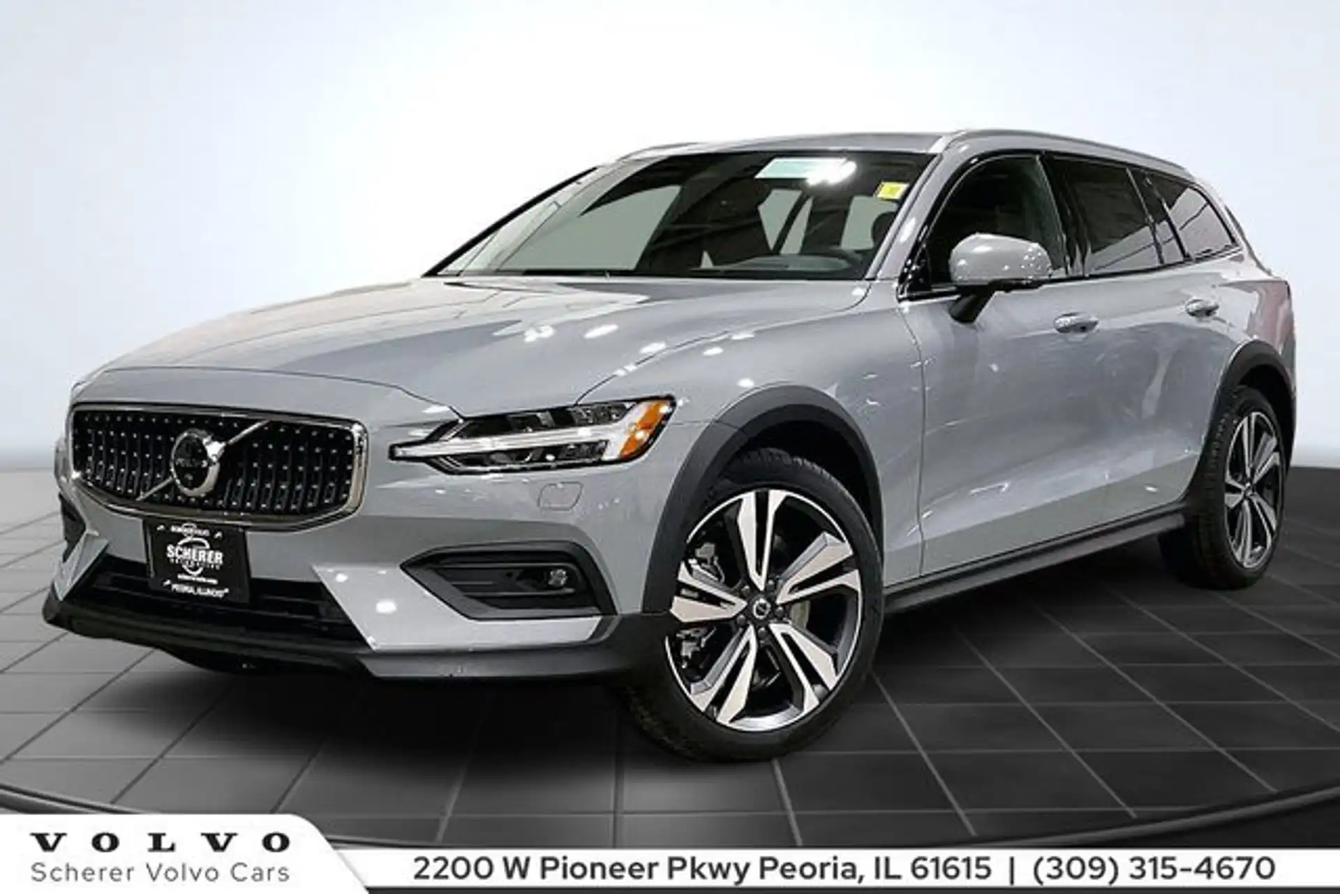 2026 Volvo V60 Cross Country B5 Plus AWD's photo