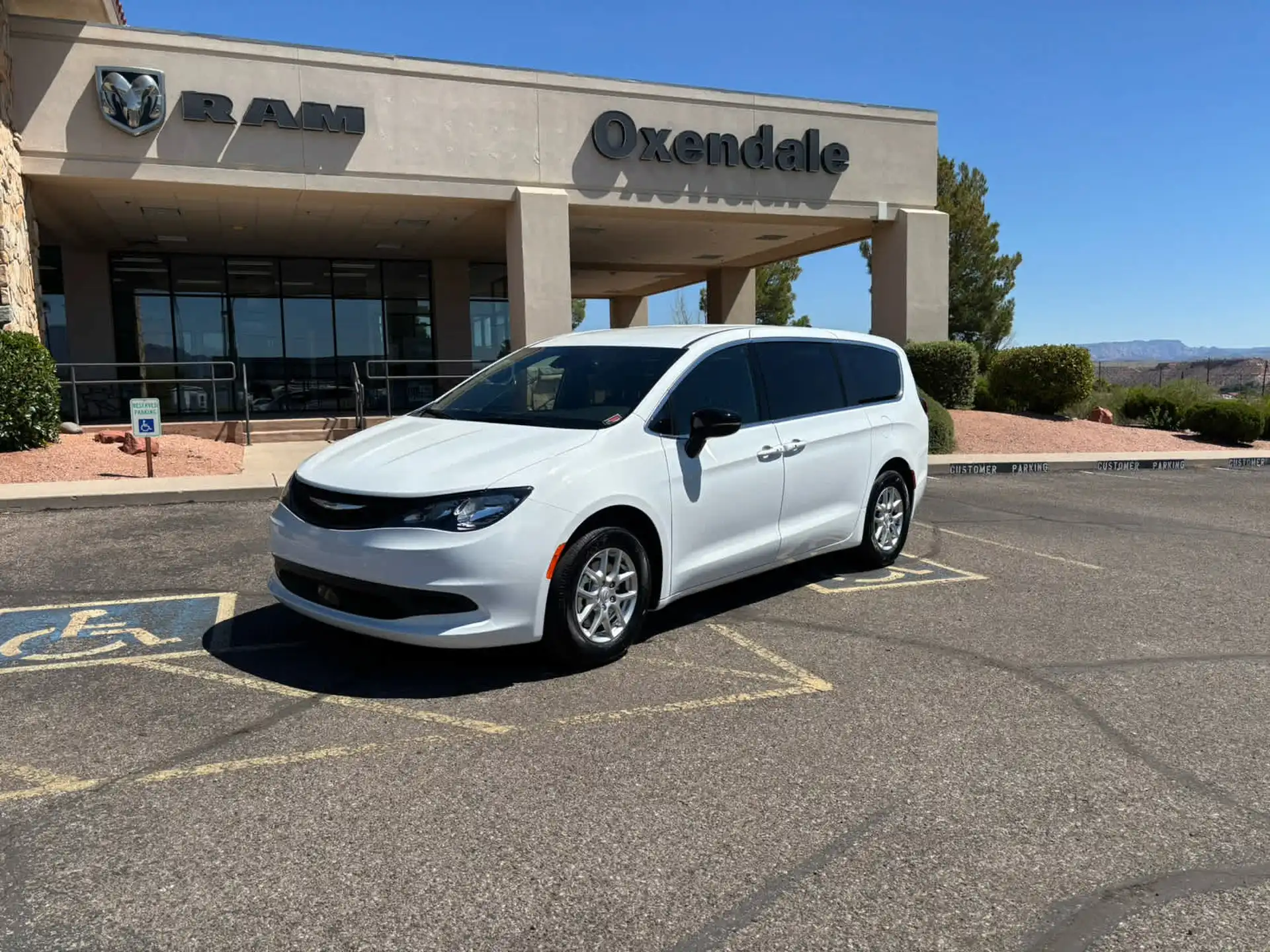 2025 Chrysler Voyager LX's photo