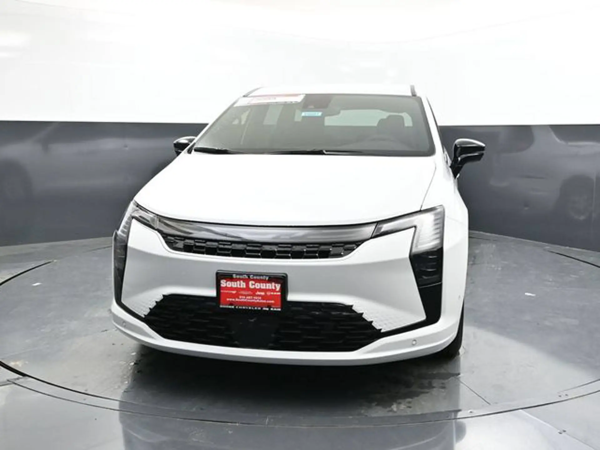 2027 Chrysler Pacifica Select photo 3