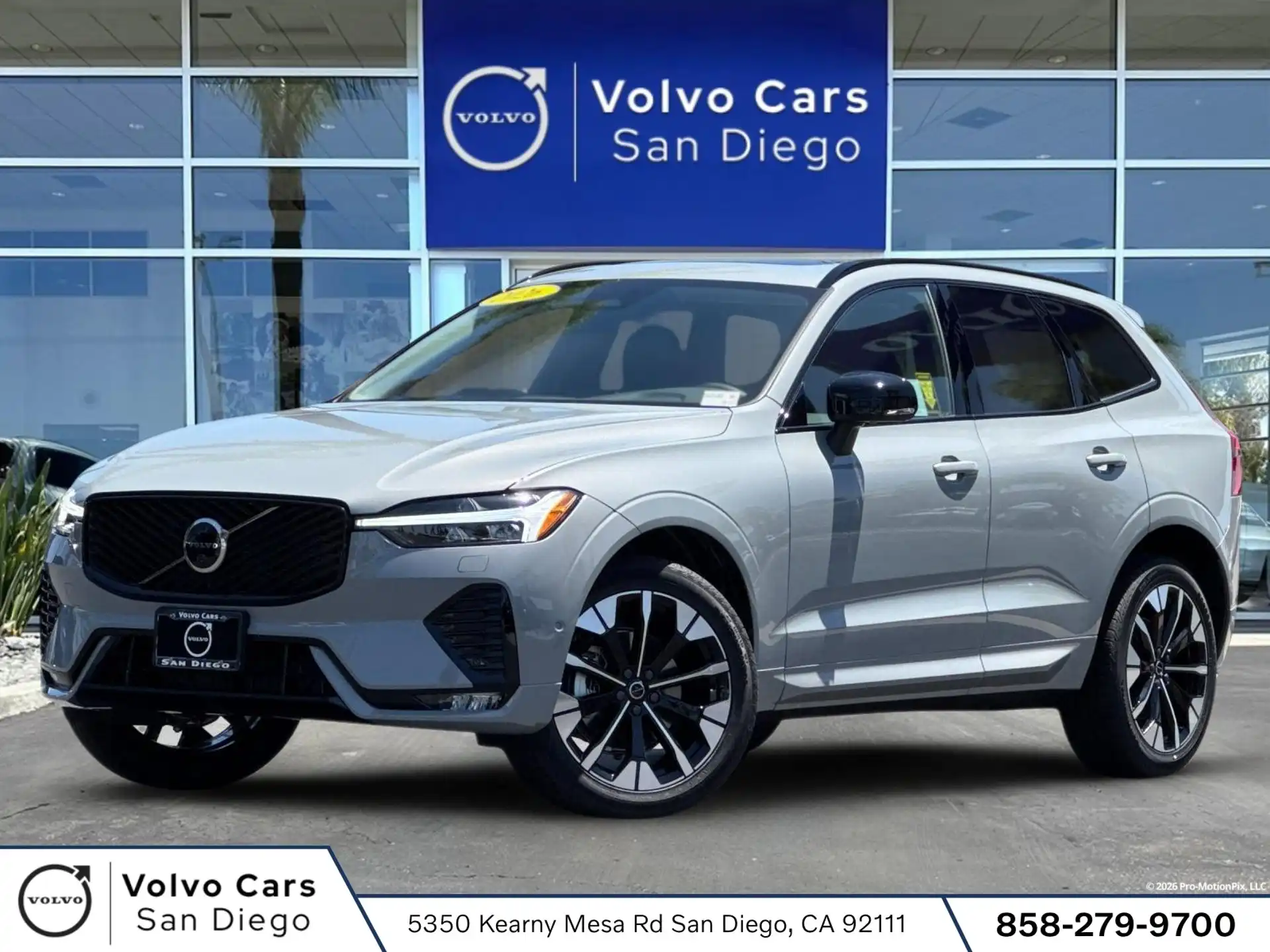 2026 Volvo XC60 B5 Plus Dark AWD's photo