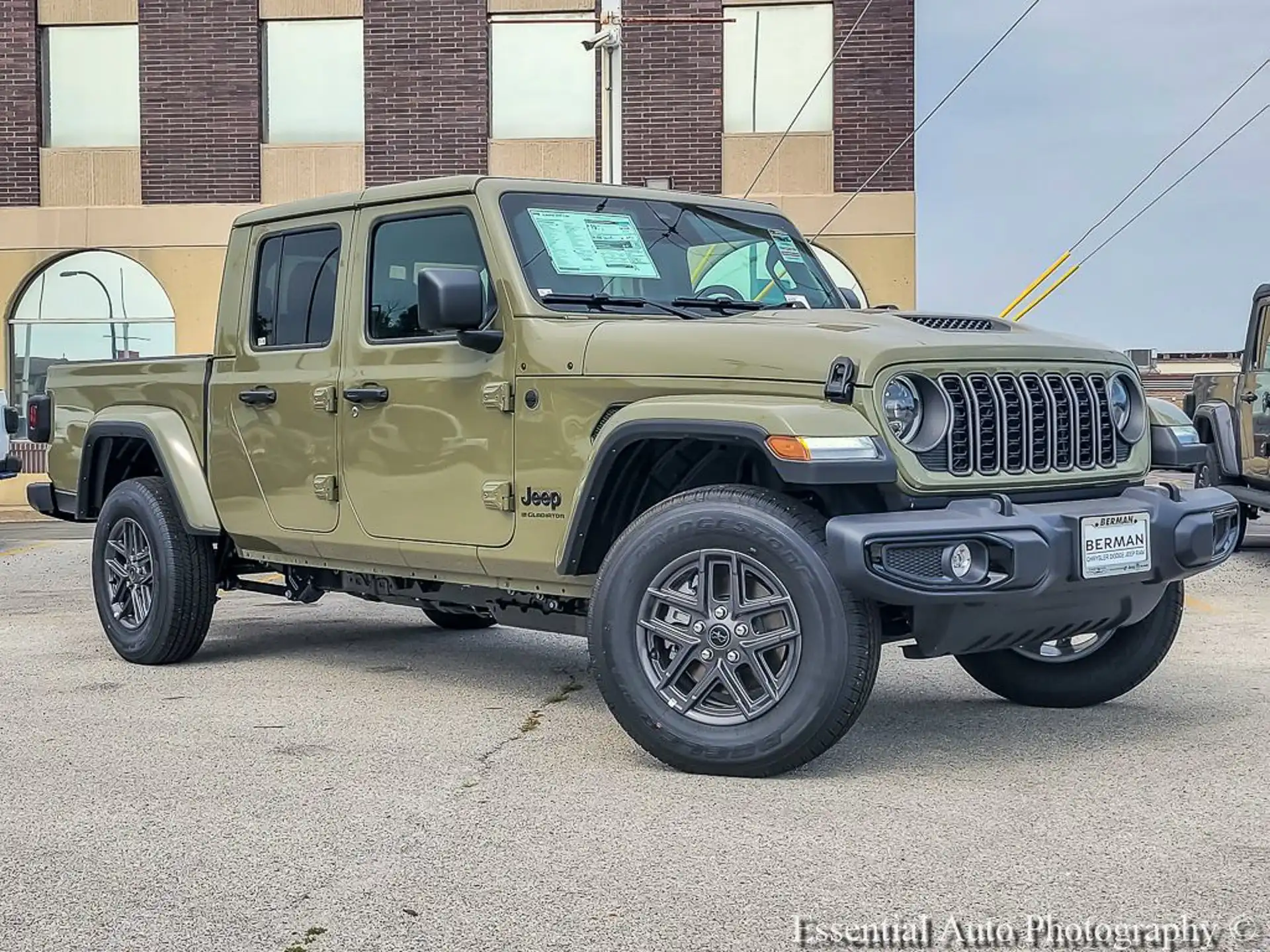 2026 Jeep Gladiator Sport S Auto's photo