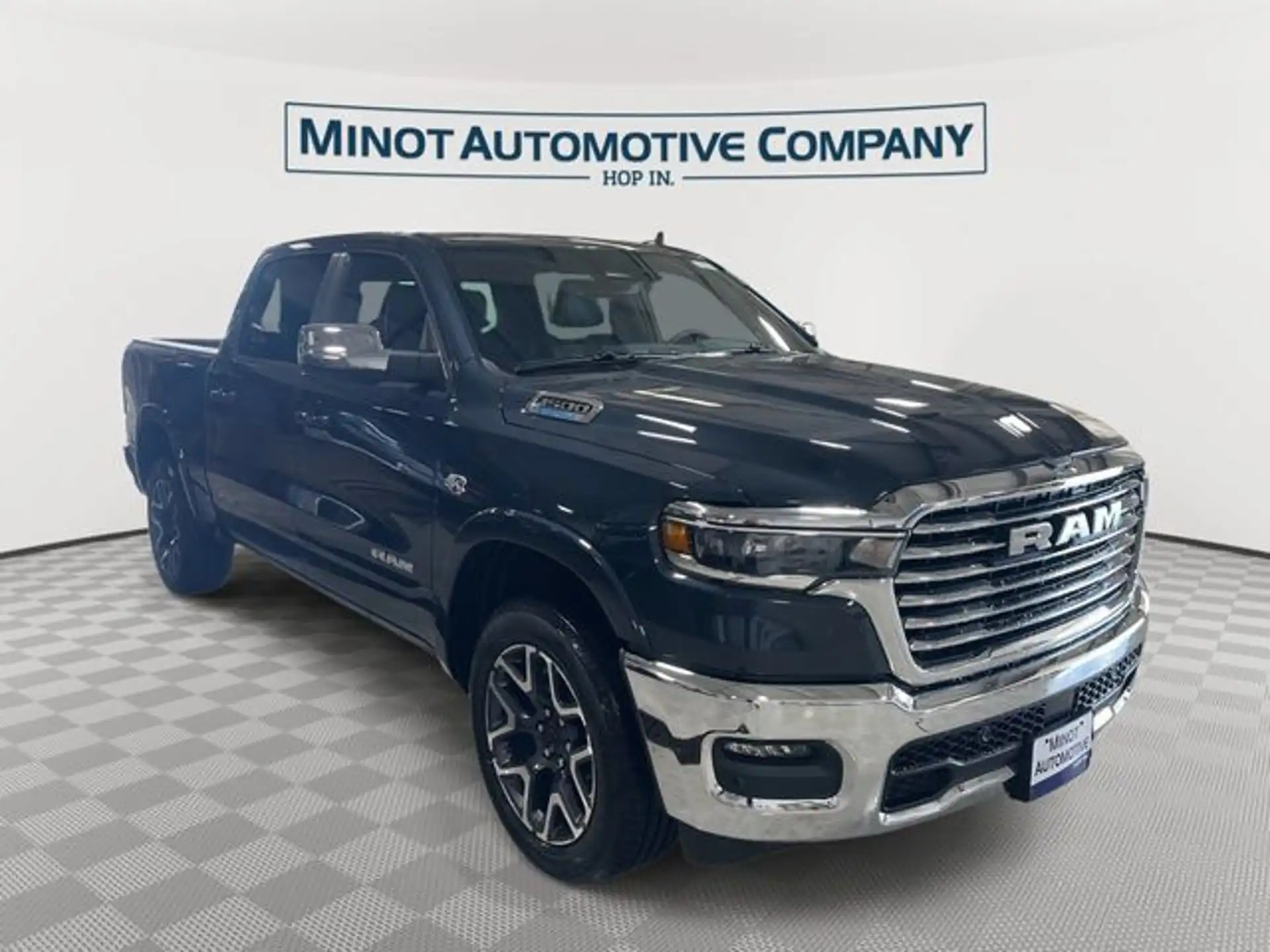 2026 RAM 1500 Laramie 4x4 Crew Cab 5'7's photo