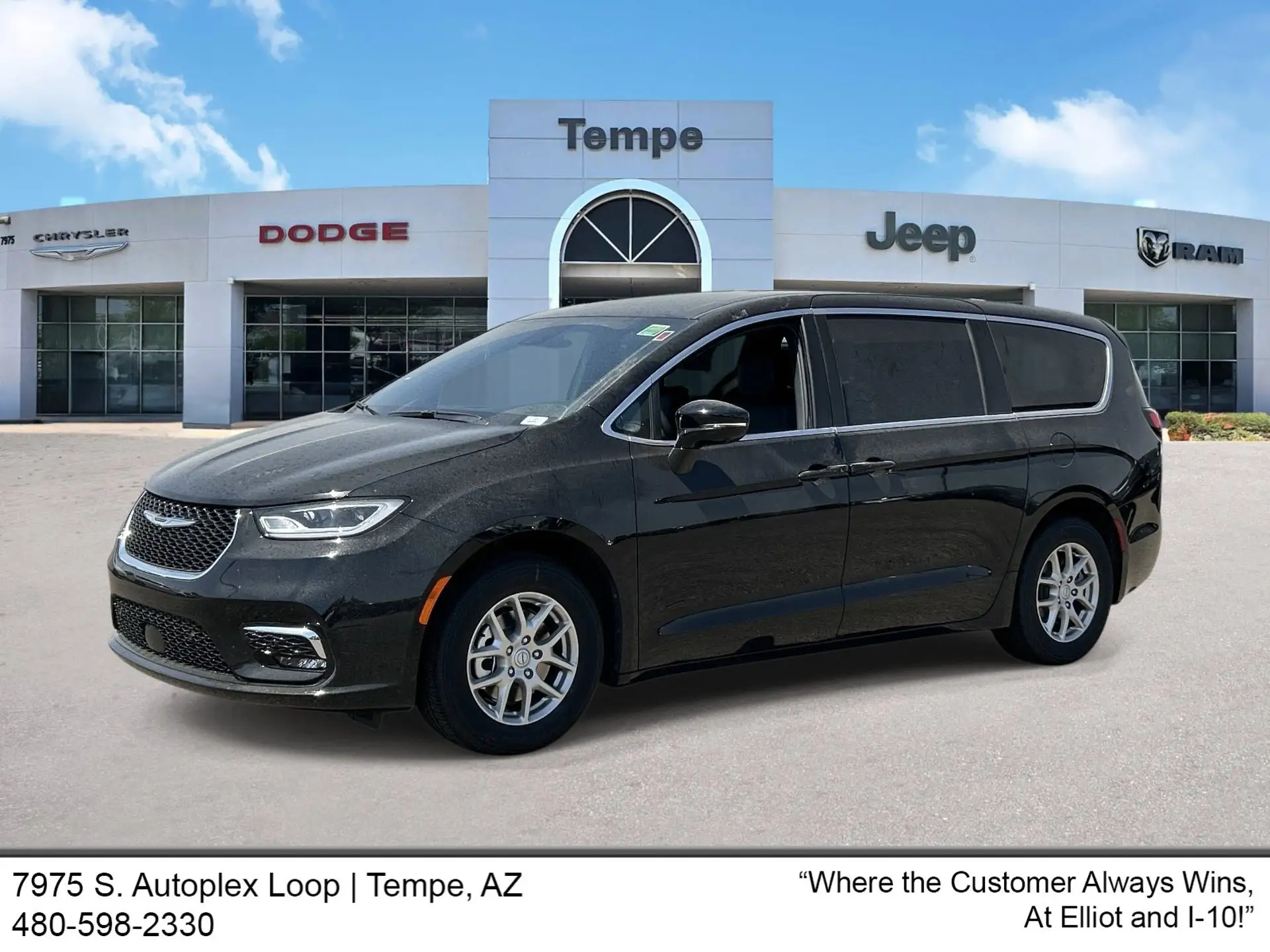 2026 Chrysler Pacifica Select photo 1