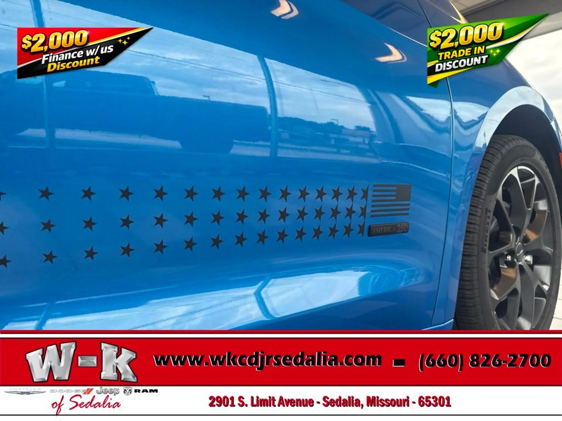 2027 Chrysler Pacifica Select photo 5