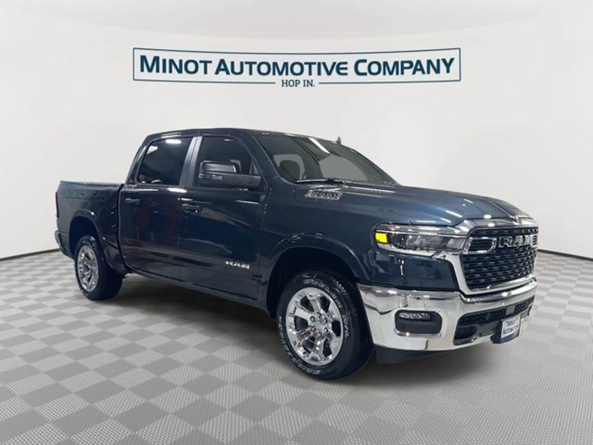 2026 RAM 1500 Big Horn/Lone Star 4x4 Crew Cab 5'7's photo