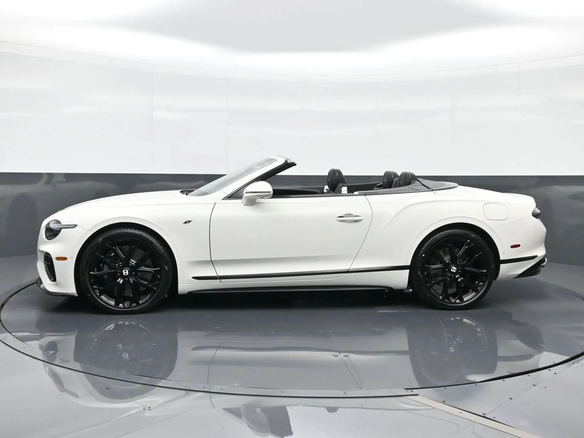 2026 Bentley Continental GT undefined photo 5