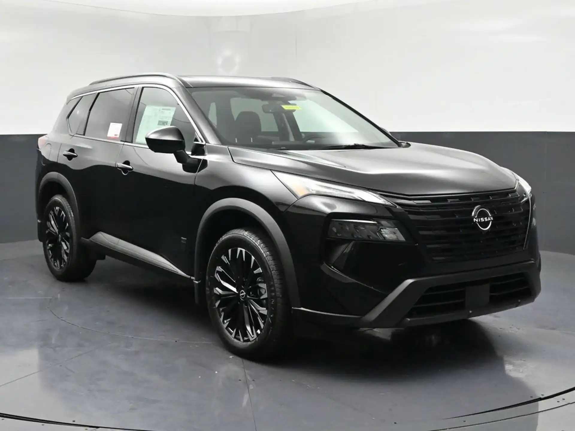 2026 Nissan Rogue Dark Armor AWD's photo