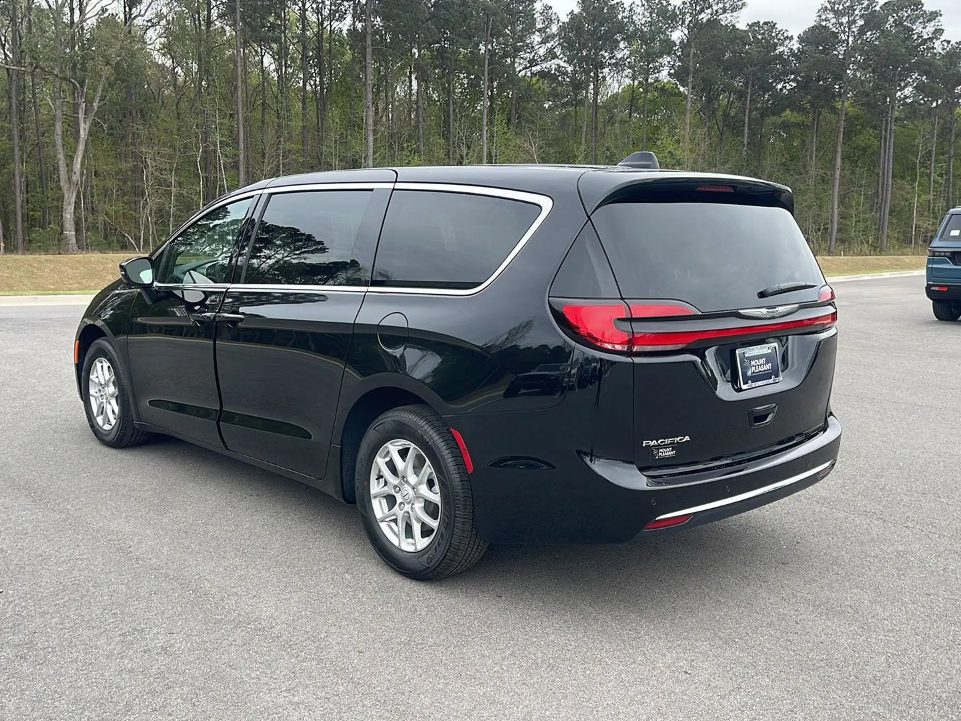2026 Chrysler Pacifica Select photo 5