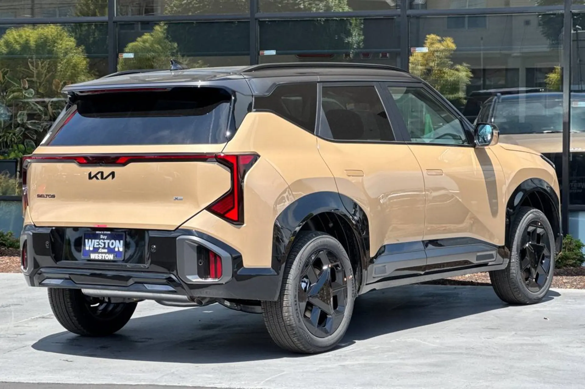 2027 Kia Seltos X-Line S AWD photo 4