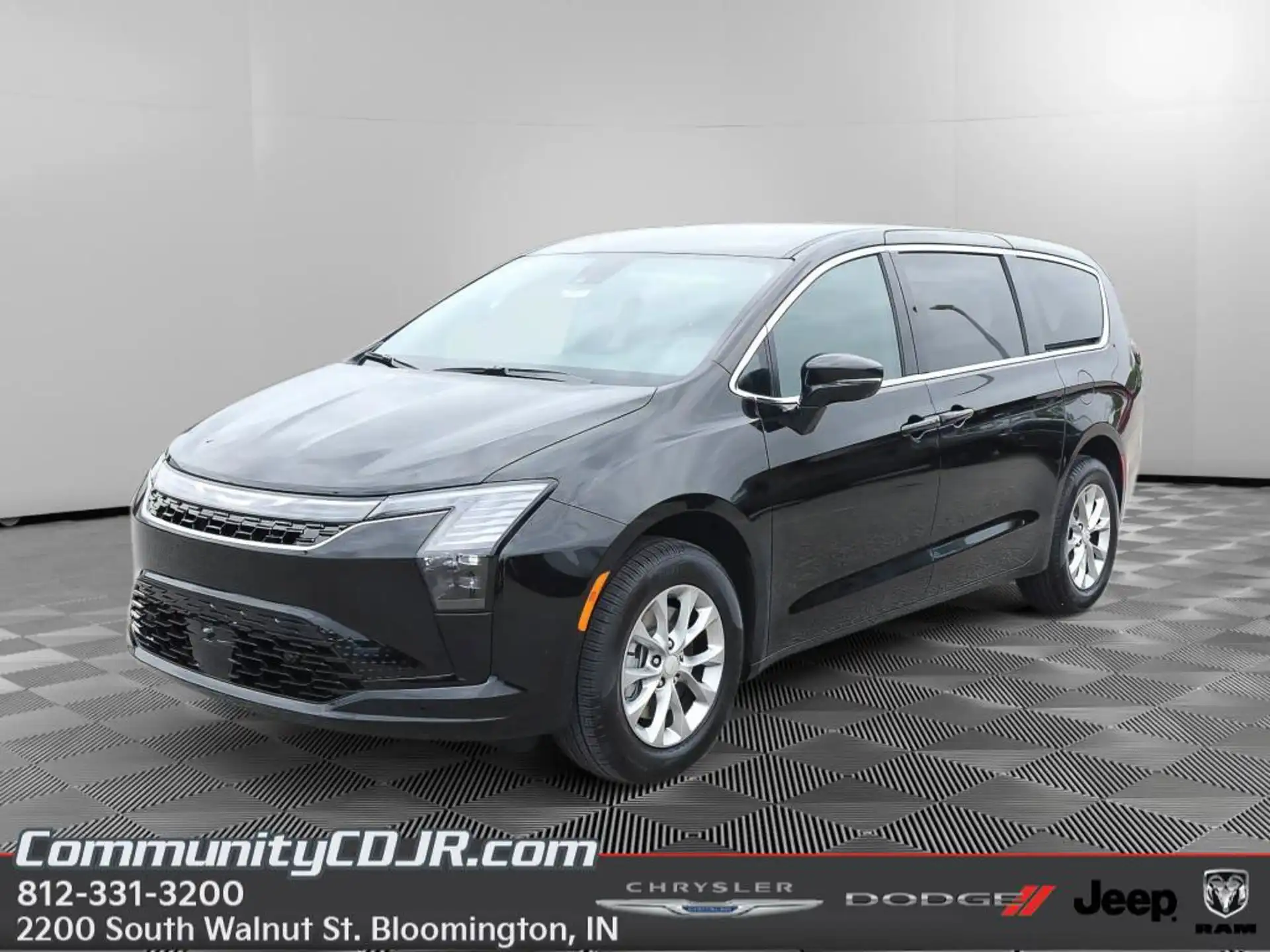 2027 Chrysler Pacifica Select AWD's photo