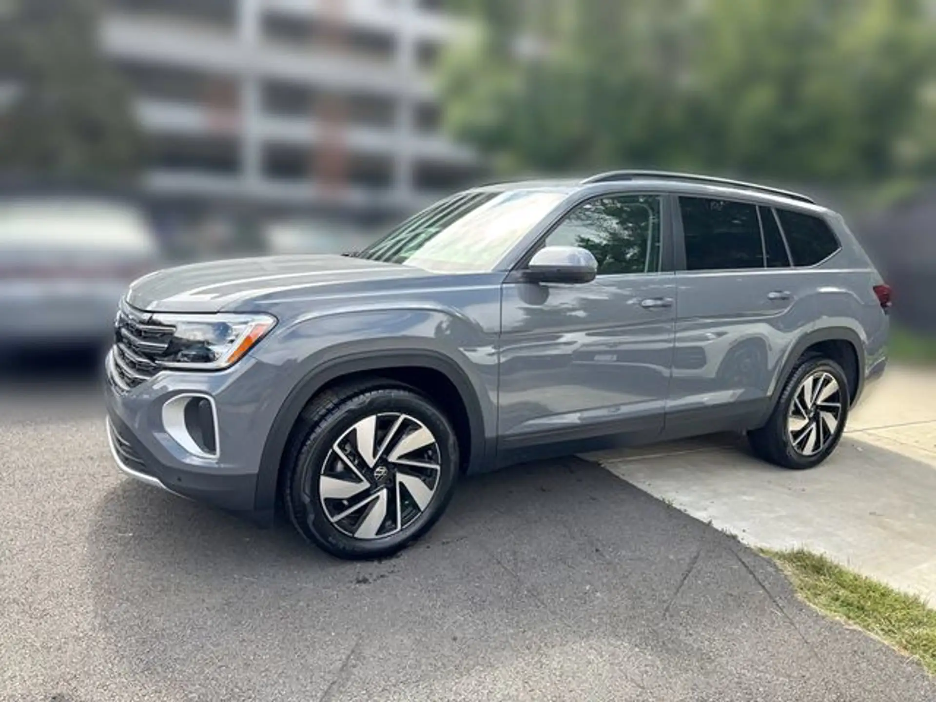 2026 Volkswagen Atlas 2.0T SE w/Tech 4MOTION photo 1