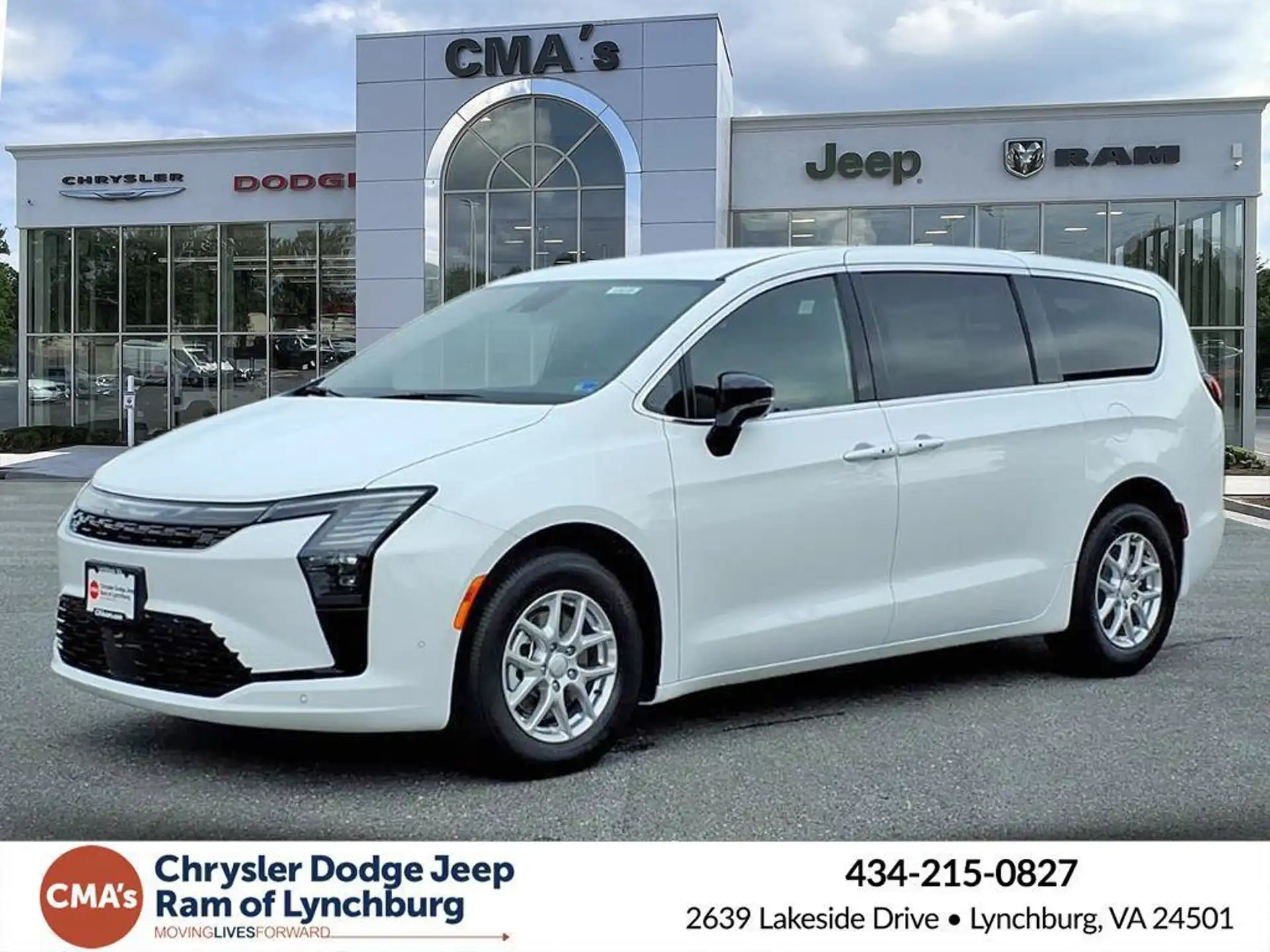 2027 Chrysler Pacifica Select's photo