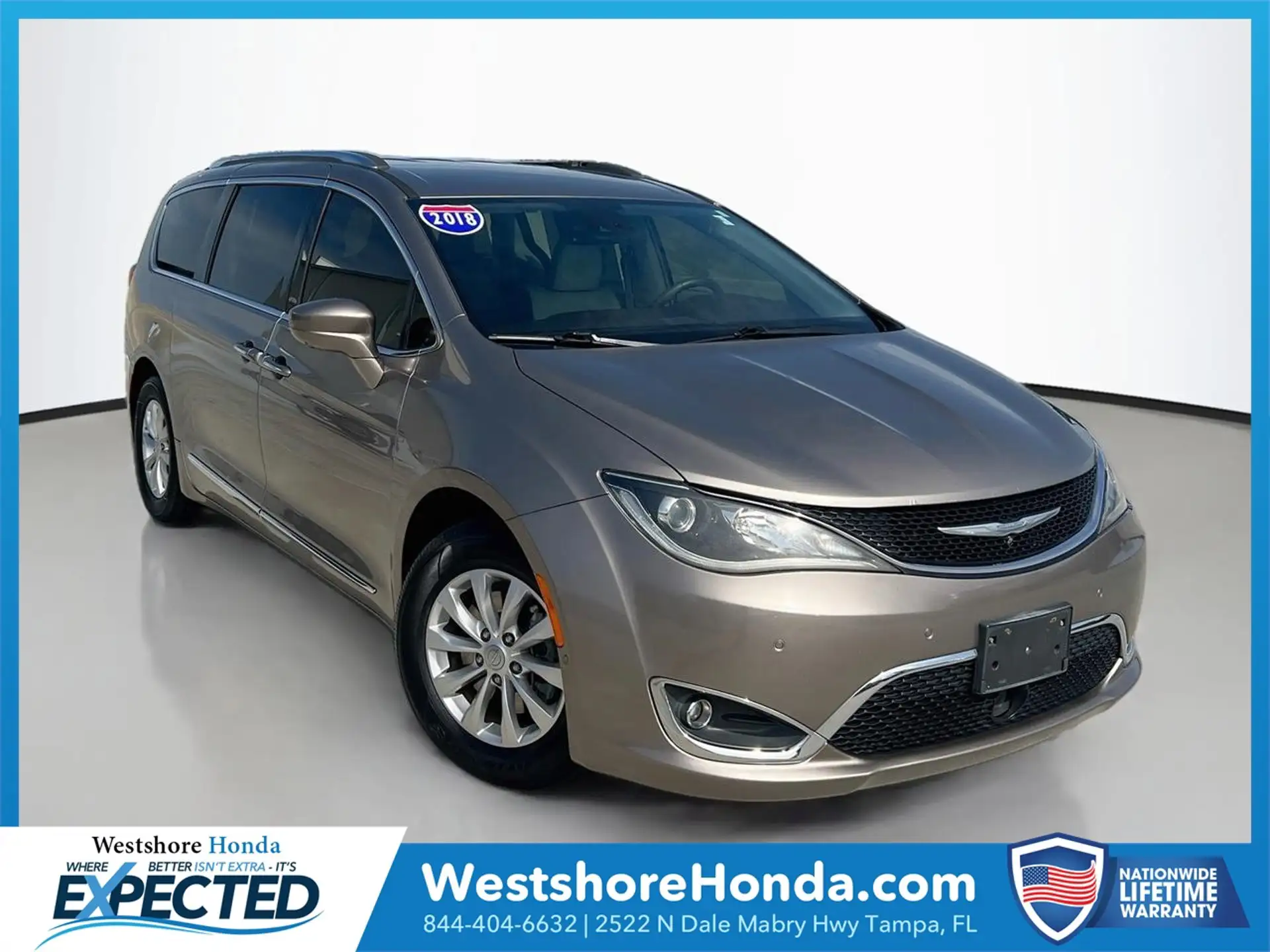 2018 Chrysler Pacifica Touring L Plus's photo