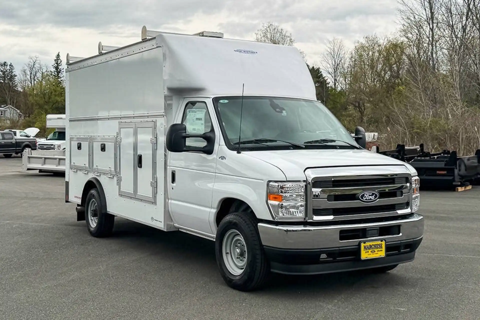 2026 Ford E-Series SRW E-350 Super Duty 158 in WB's photo