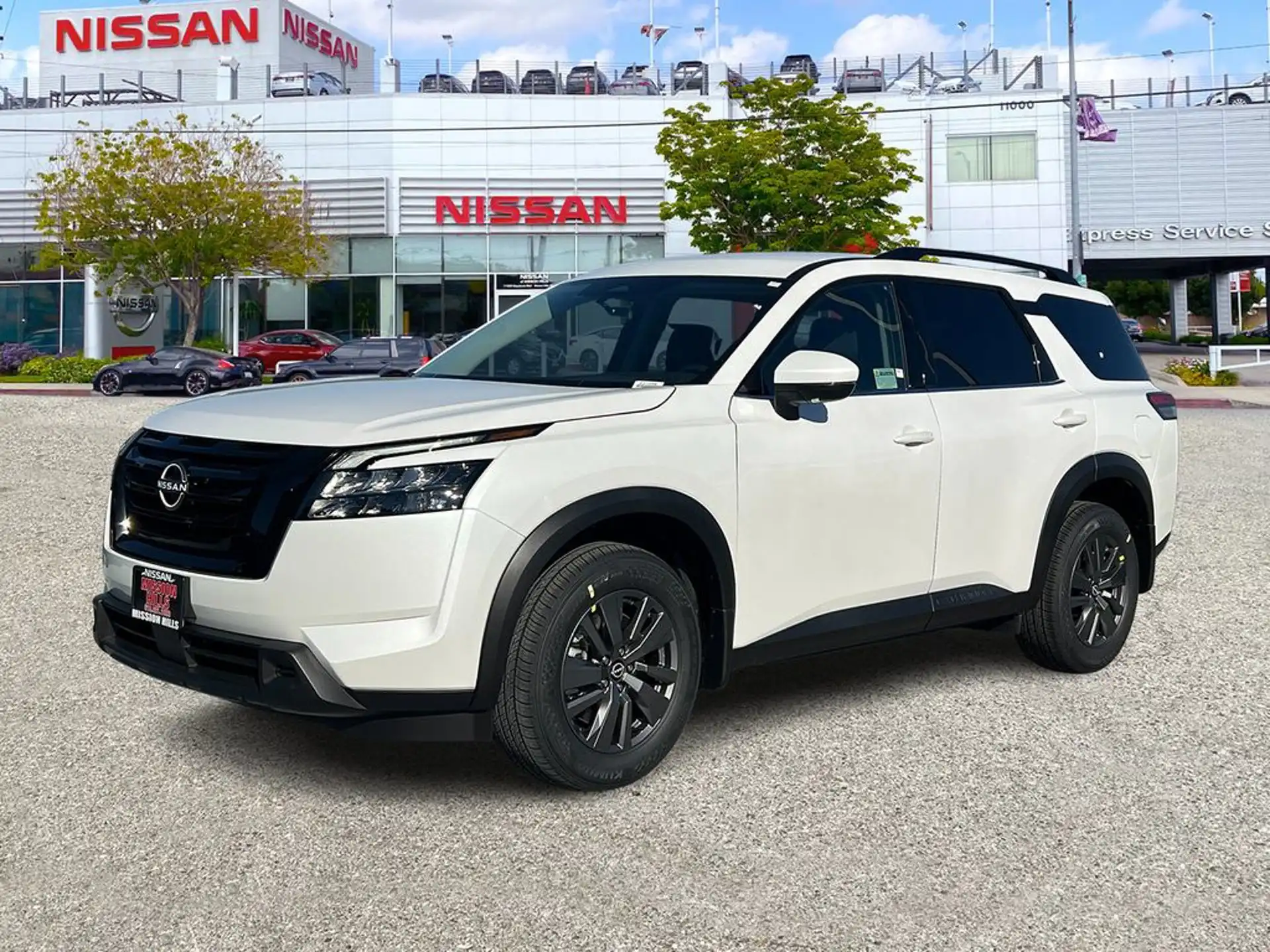 2026 Nissan Pathfinder SV 2WD's photo