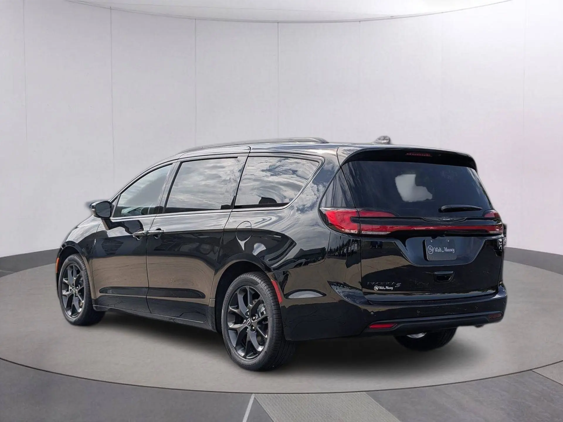 2026 Chrysler Pacifica Select photo 3