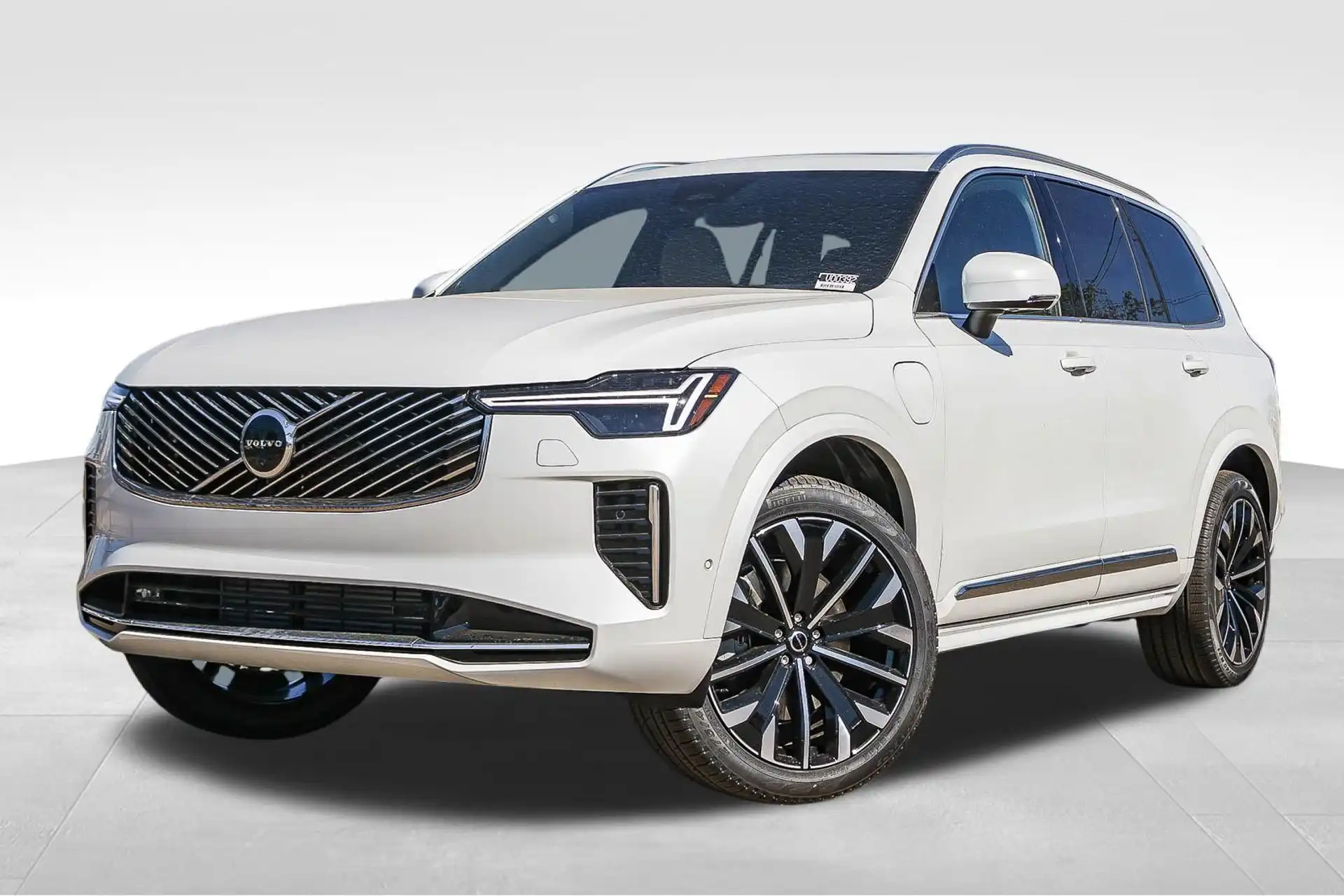 2026 Volvo XC90 T8 Recharge Plus Bright 7-Seat 4WD's photo