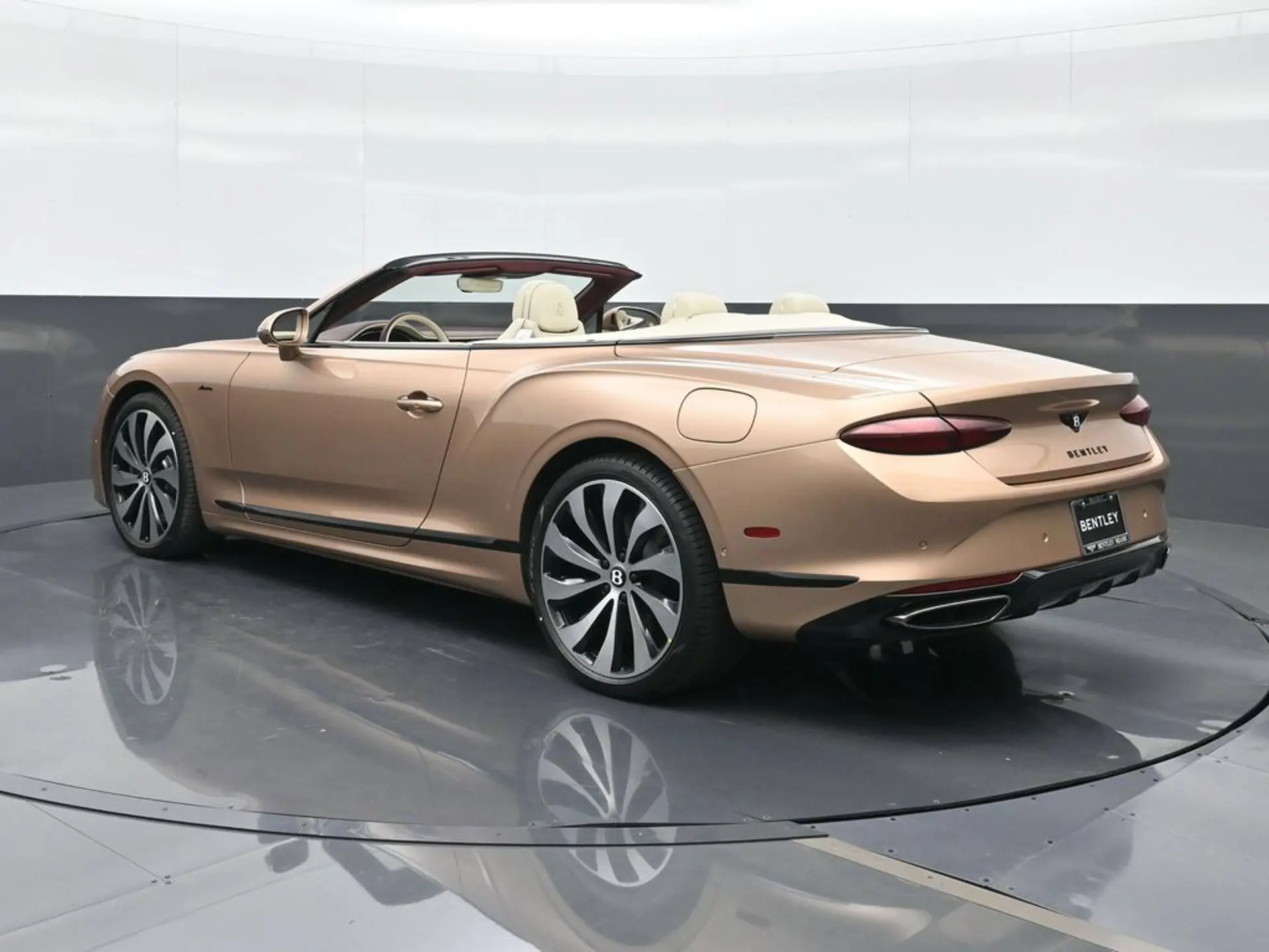 2026 Bentley Continental GT undefined photo 3
