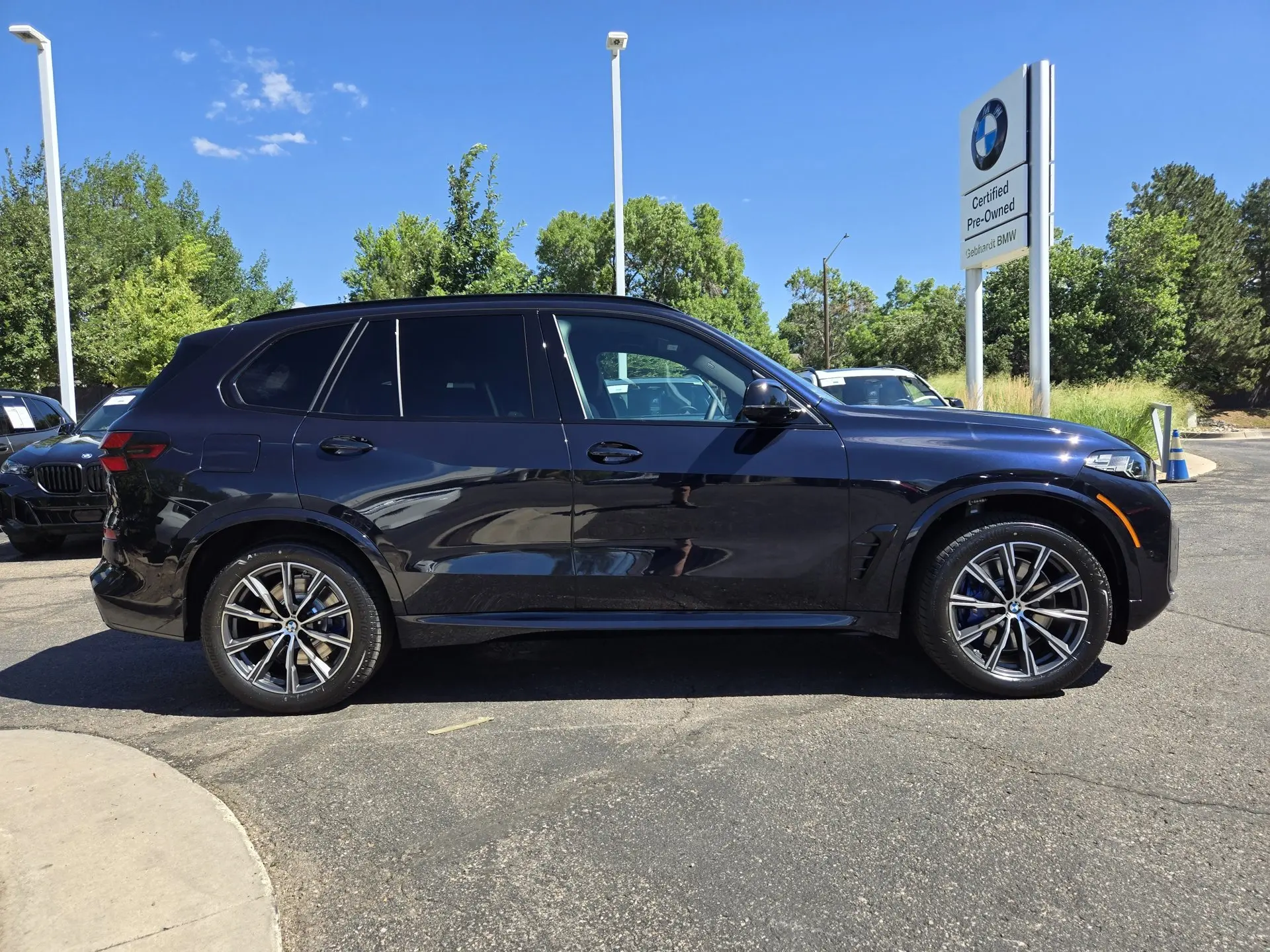 2026 BMW X5 M60i photo 4