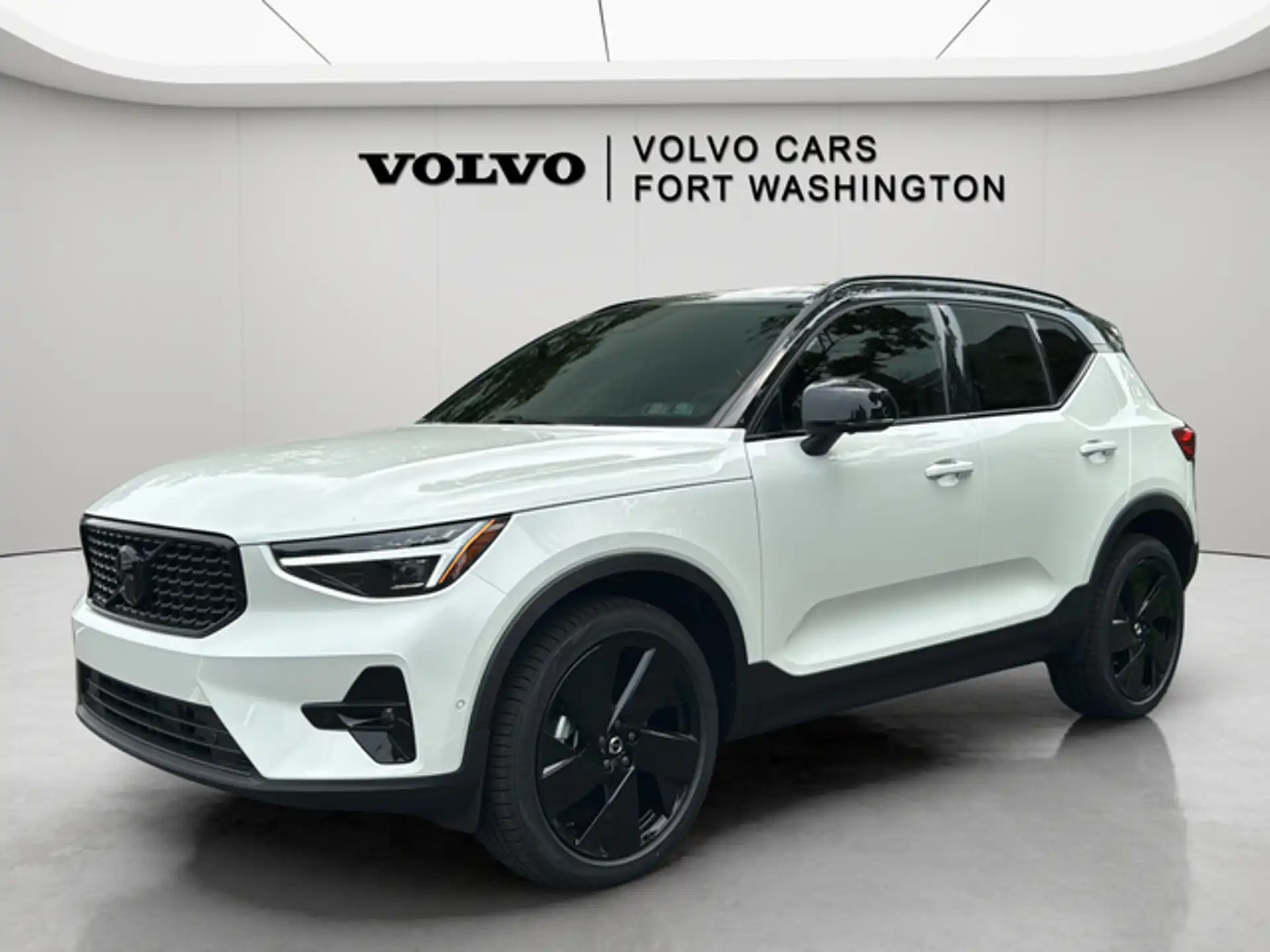 2026 Volvo XC40 B5 Ultra Ultra Black Edition AWD's photo
