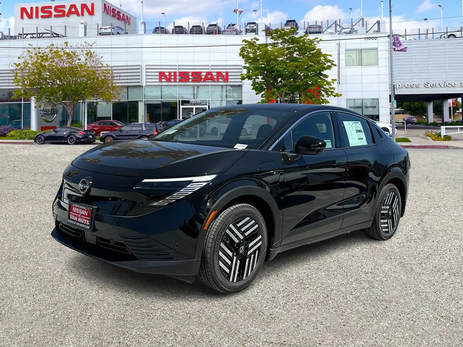 2026 Nissan Leaf SV+'s photo