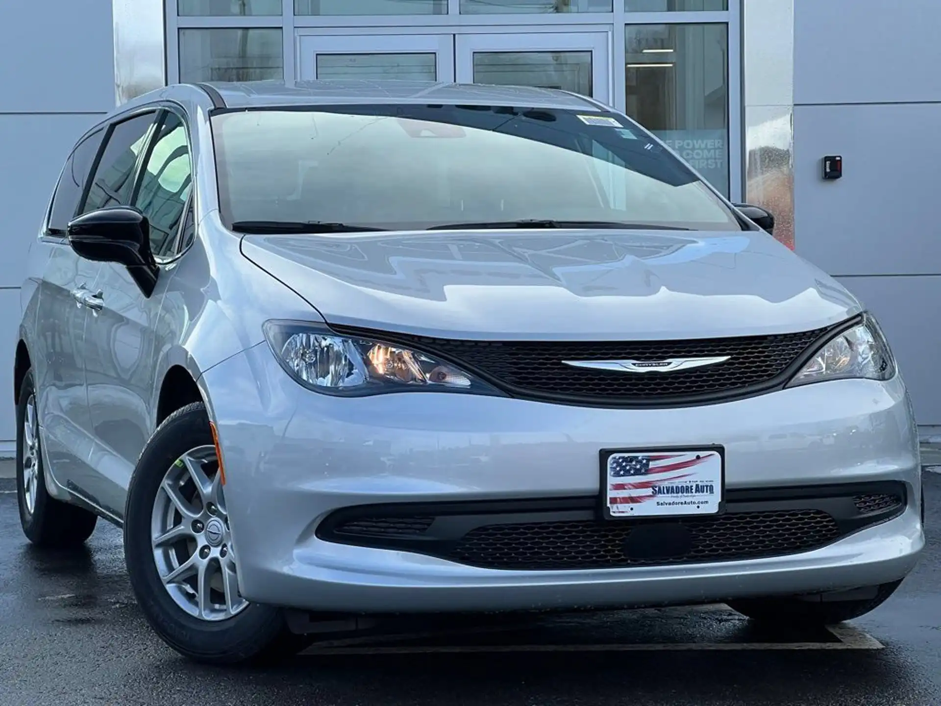 2026 Chrysler Voyager LX's photo