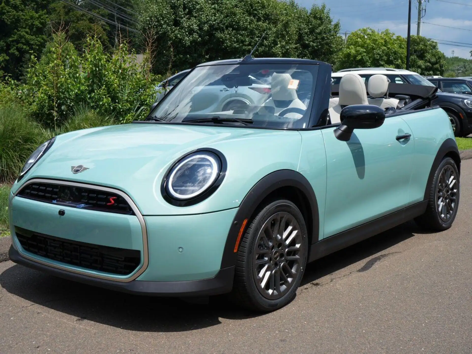 2026 MINI Convertible Cooper S's photo
