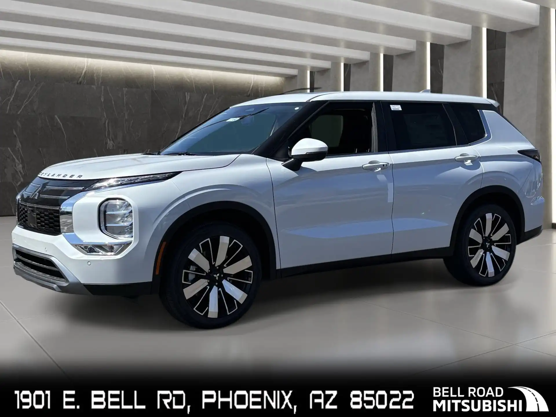 2026 Mitsubishi Outlander SE FWD's photo