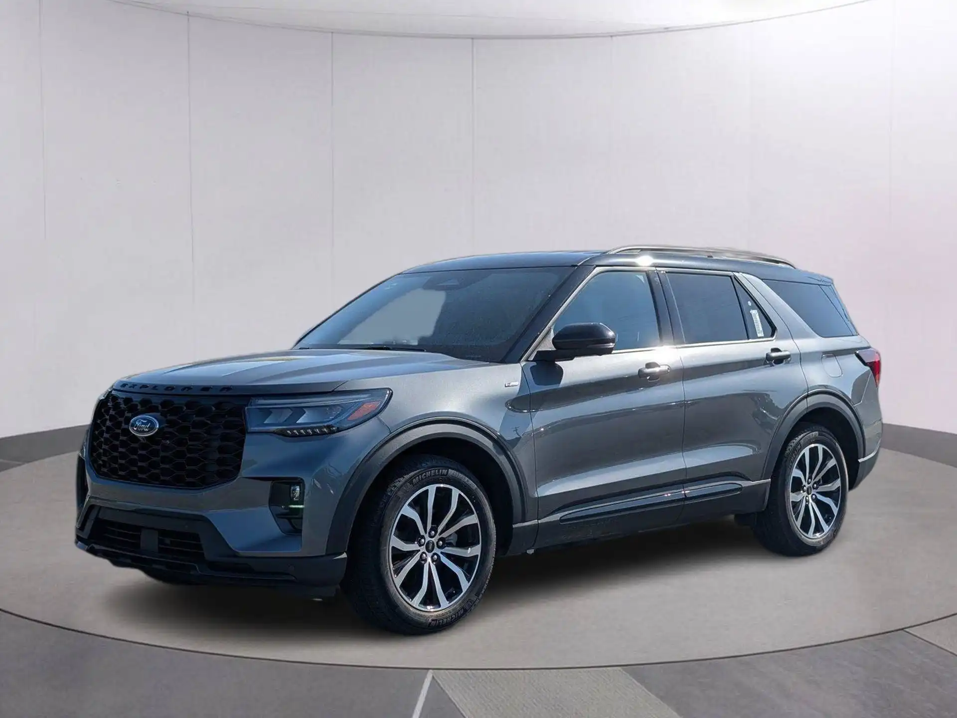 2025 Ford Explorer ST-LINE RWD (PL535)'s photo