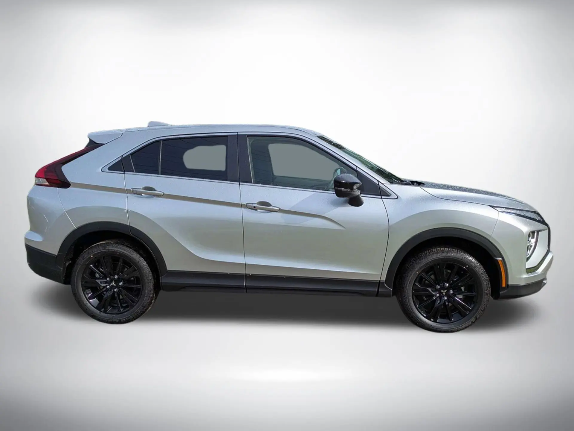 2026 Mitsubishi Eclipse Cross LE S-AWC photo 3