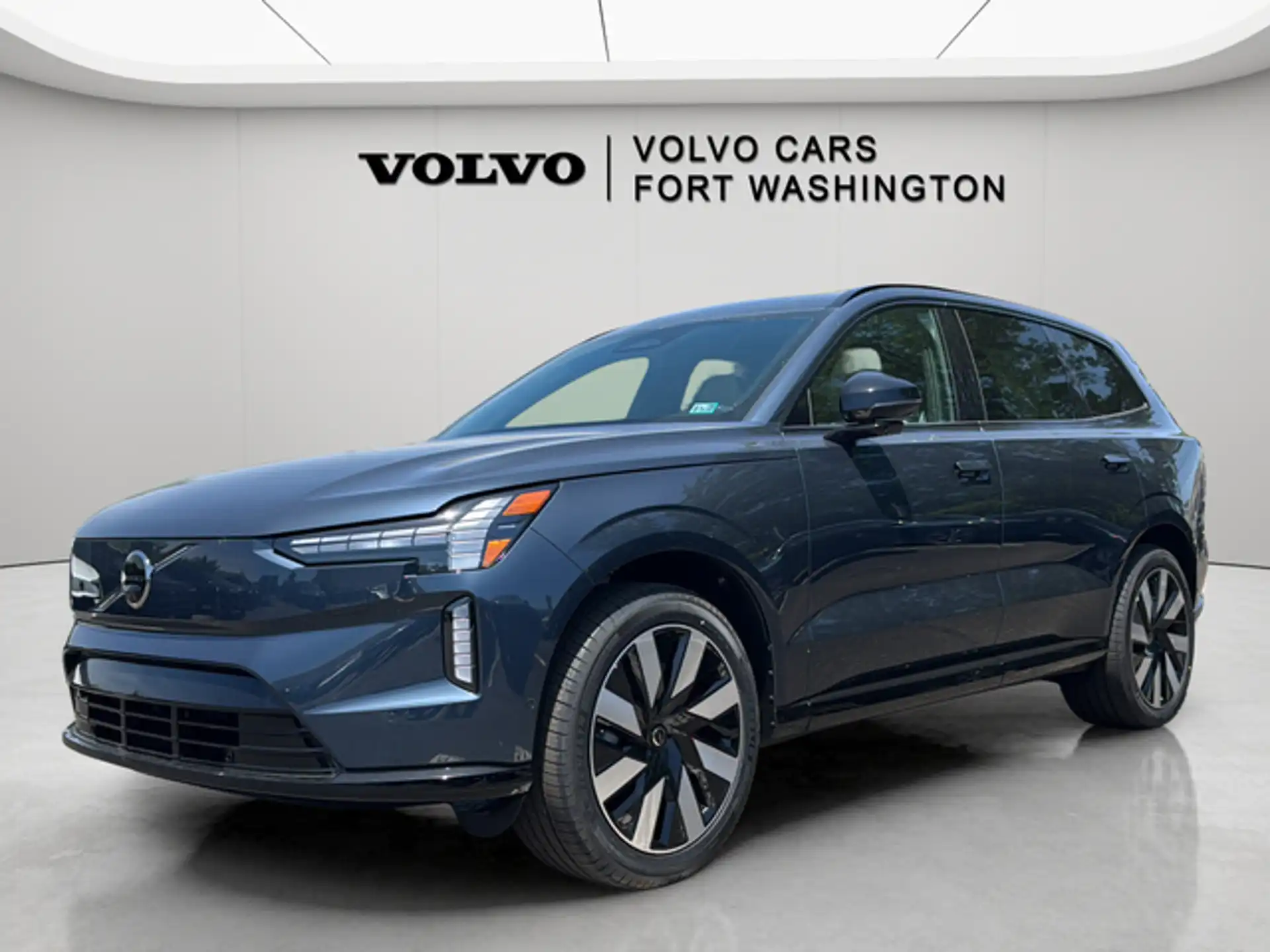 2026 Volvo EX90 Single Motor Plus 7-Seater's photo