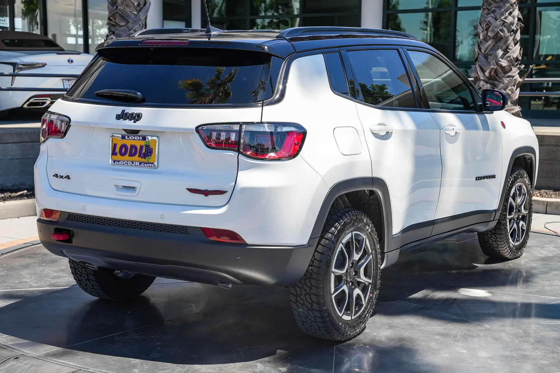 2026 Jeep Compass Trailhawk 4X4 photo 4