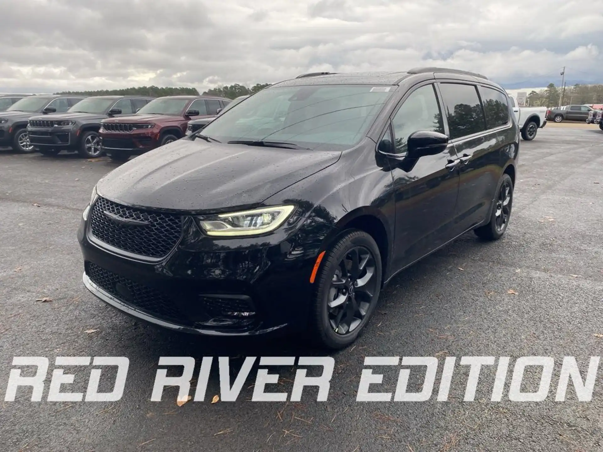 2026 Chrysler Pacifica Limited AWD's photo