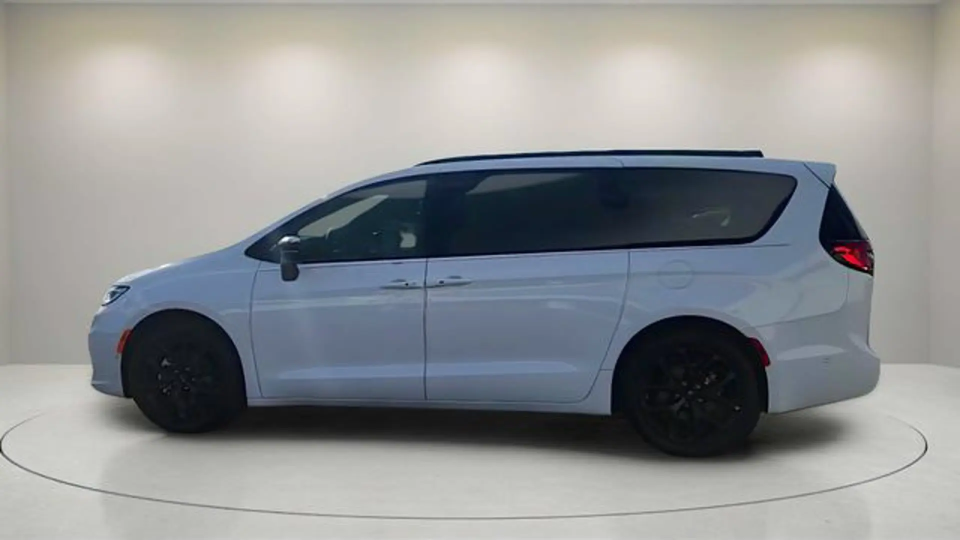 2026 Chrysler Pacifica Select photo 4