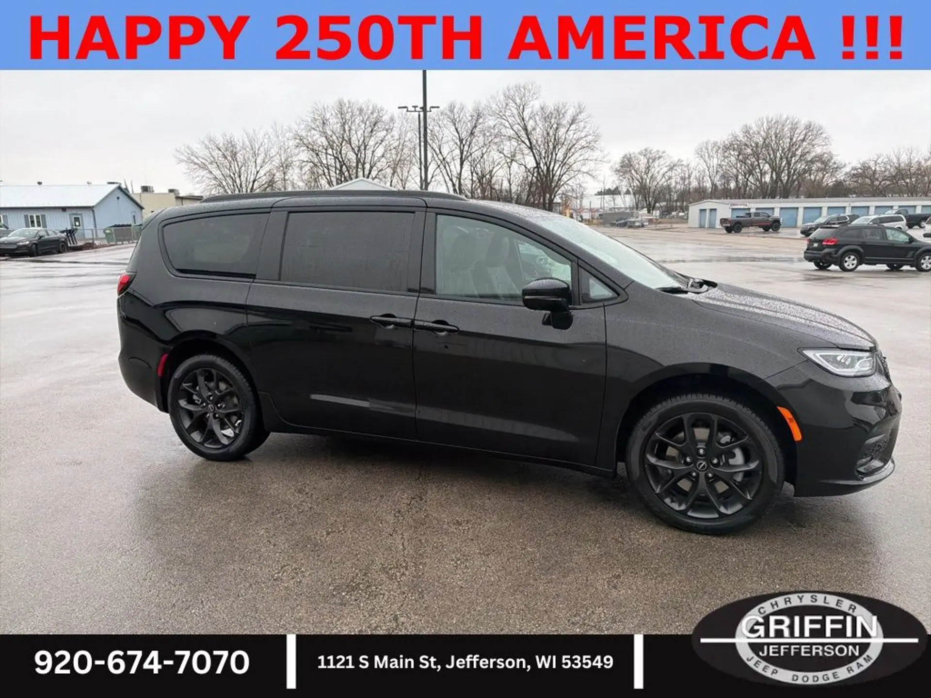 2026 Chrysler Pacifica Select AWD photo 5