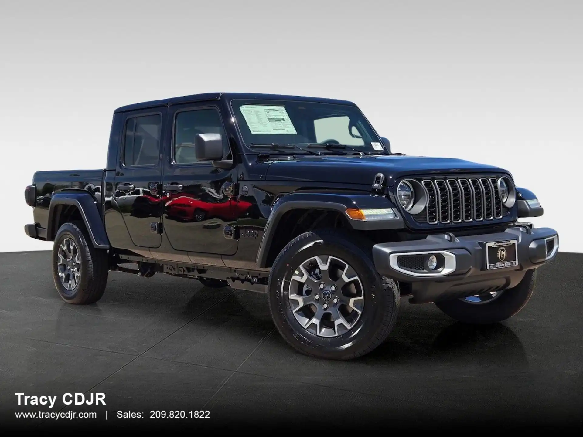 2026 Jeep Gladiator Sahara Auto's photo